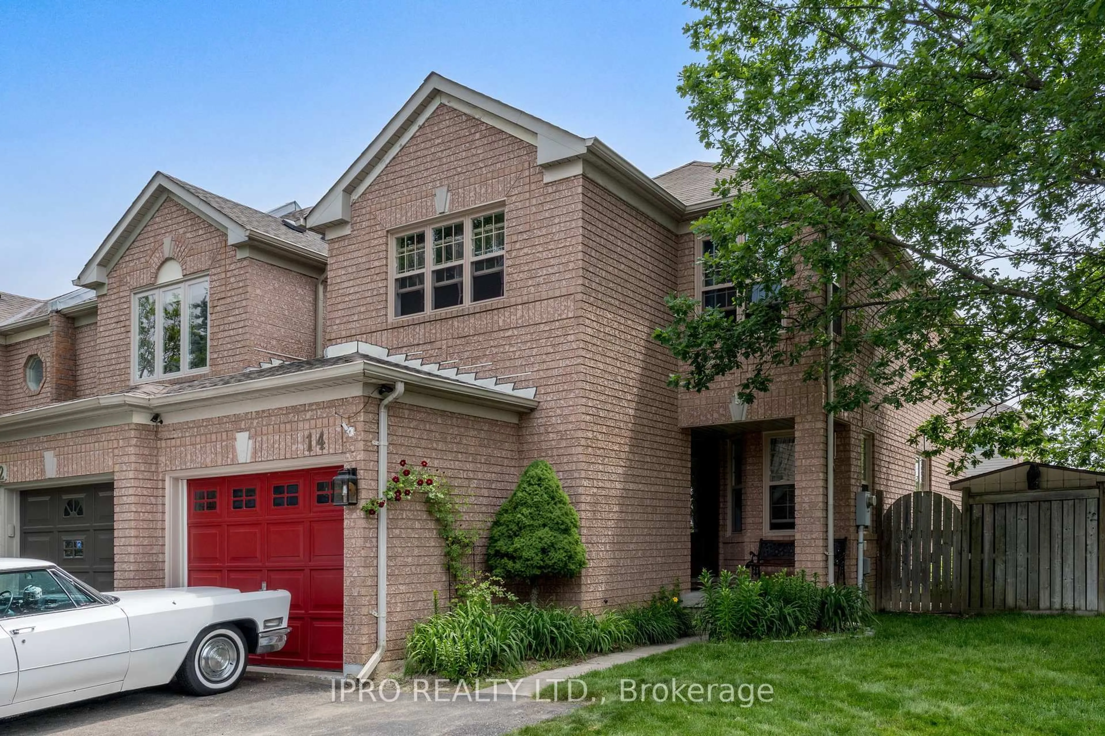 Home with brick exterior material, street for 14 Forestgrove Circ, Brampton Ontario L6Z 4T3