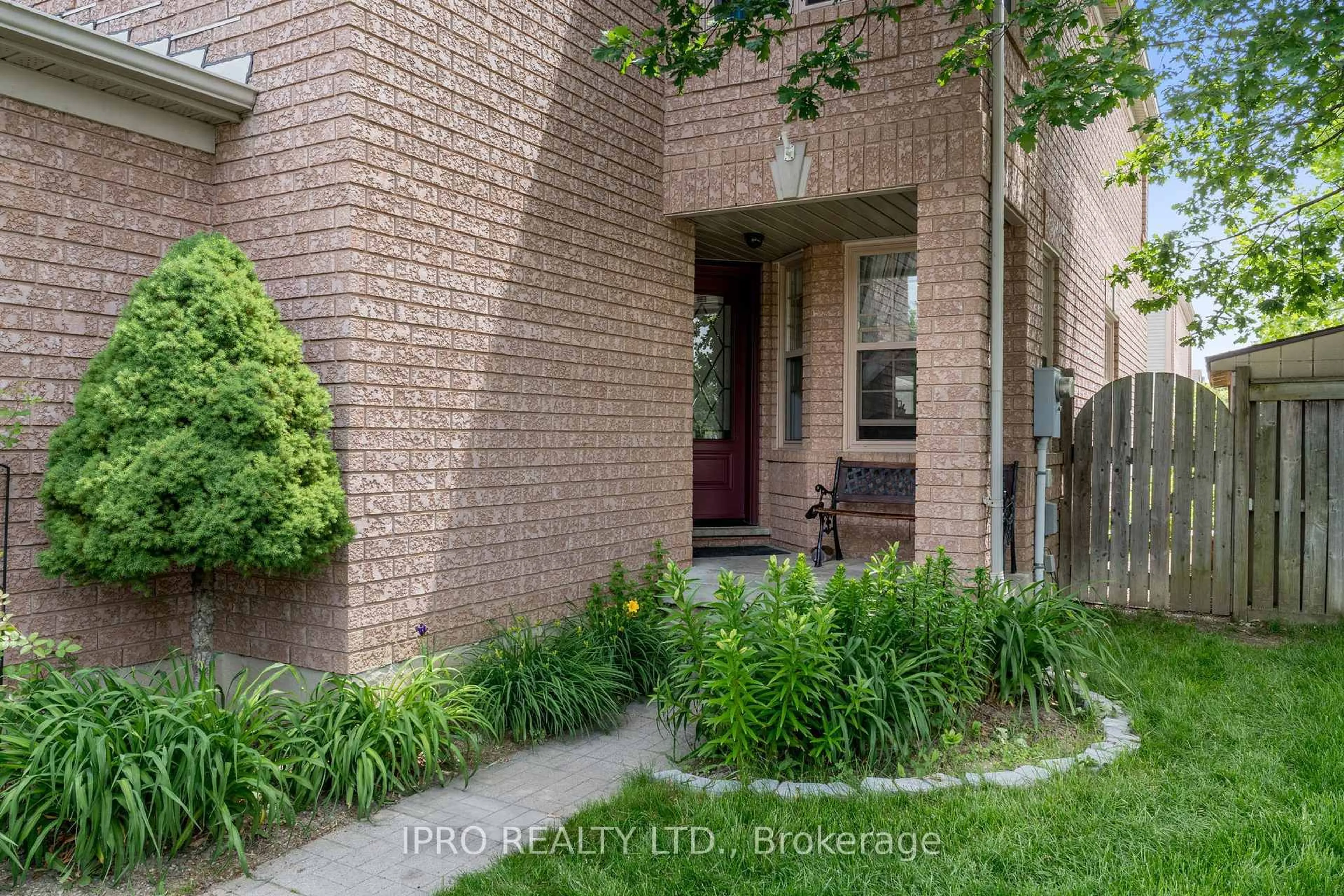 Home with brick exterior material, street for 14 Forestgrove Circ, Brampton Ontario L6Z 4T3