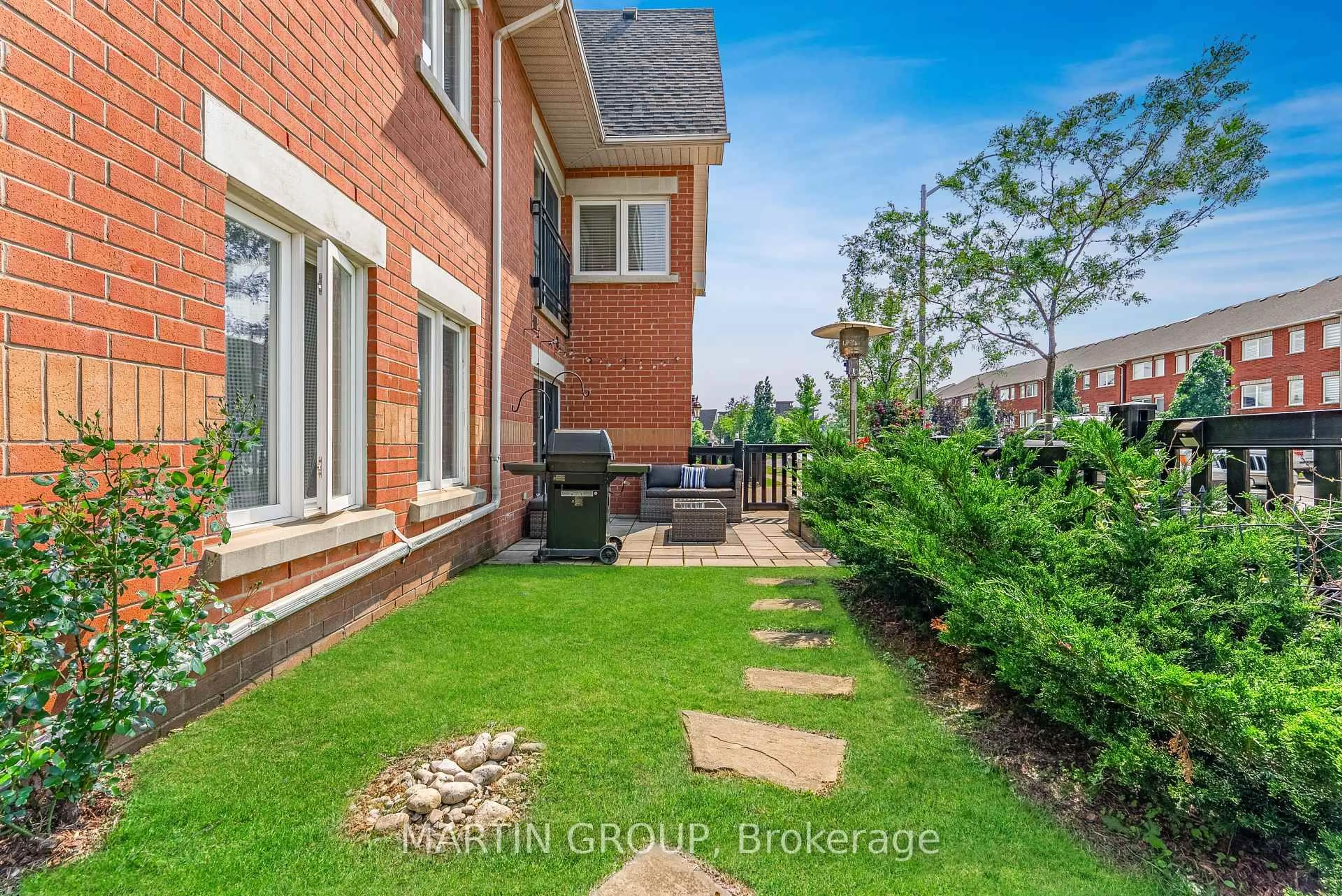 Home with brick exterior material, street for 1701 Lampman Ave #1002, Burlington Ontario L7L 6R9
