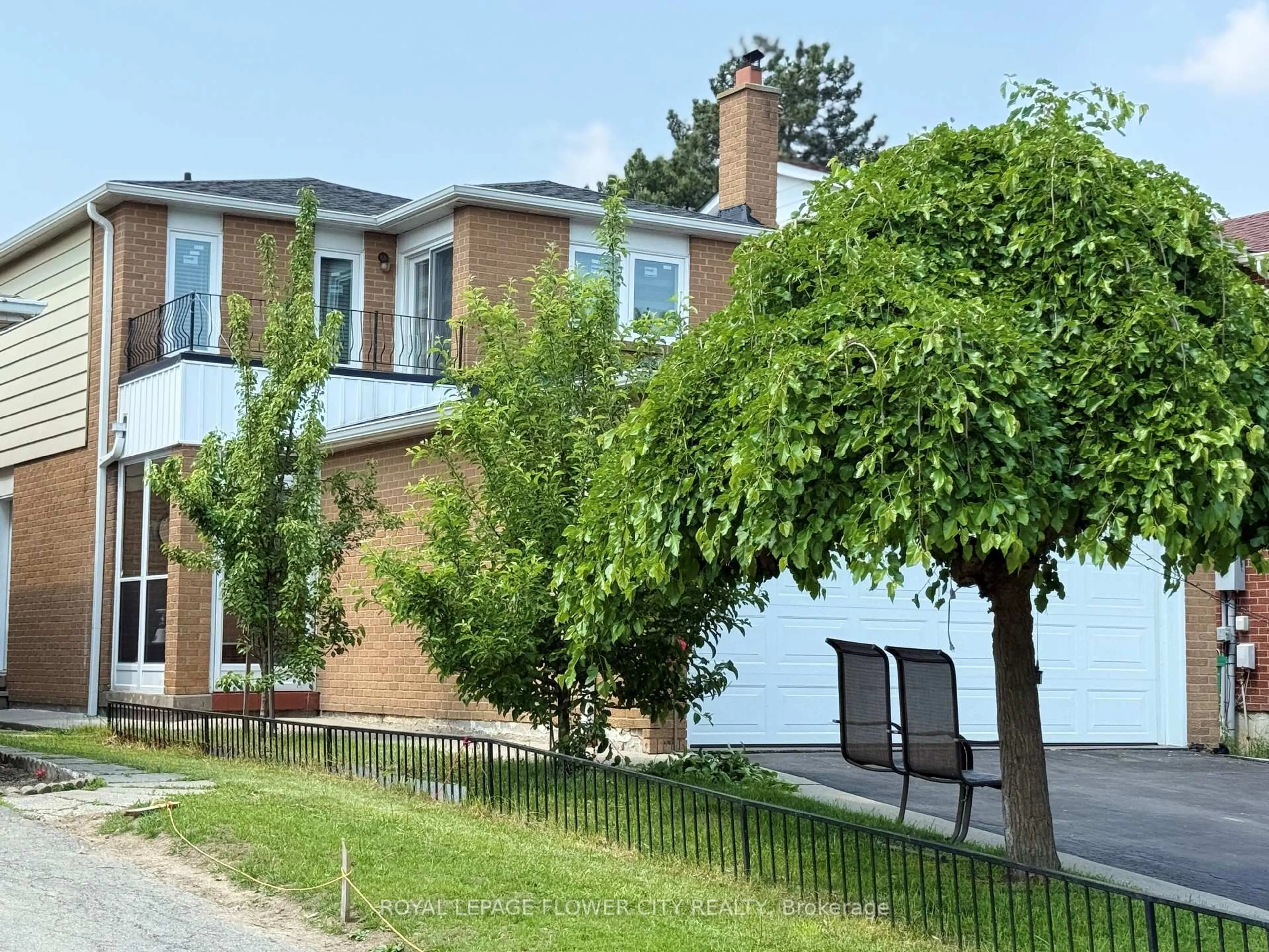 Home with brick exterior material, street for 27 Denlow Dr, Brampton Ontario L6Y 2L3