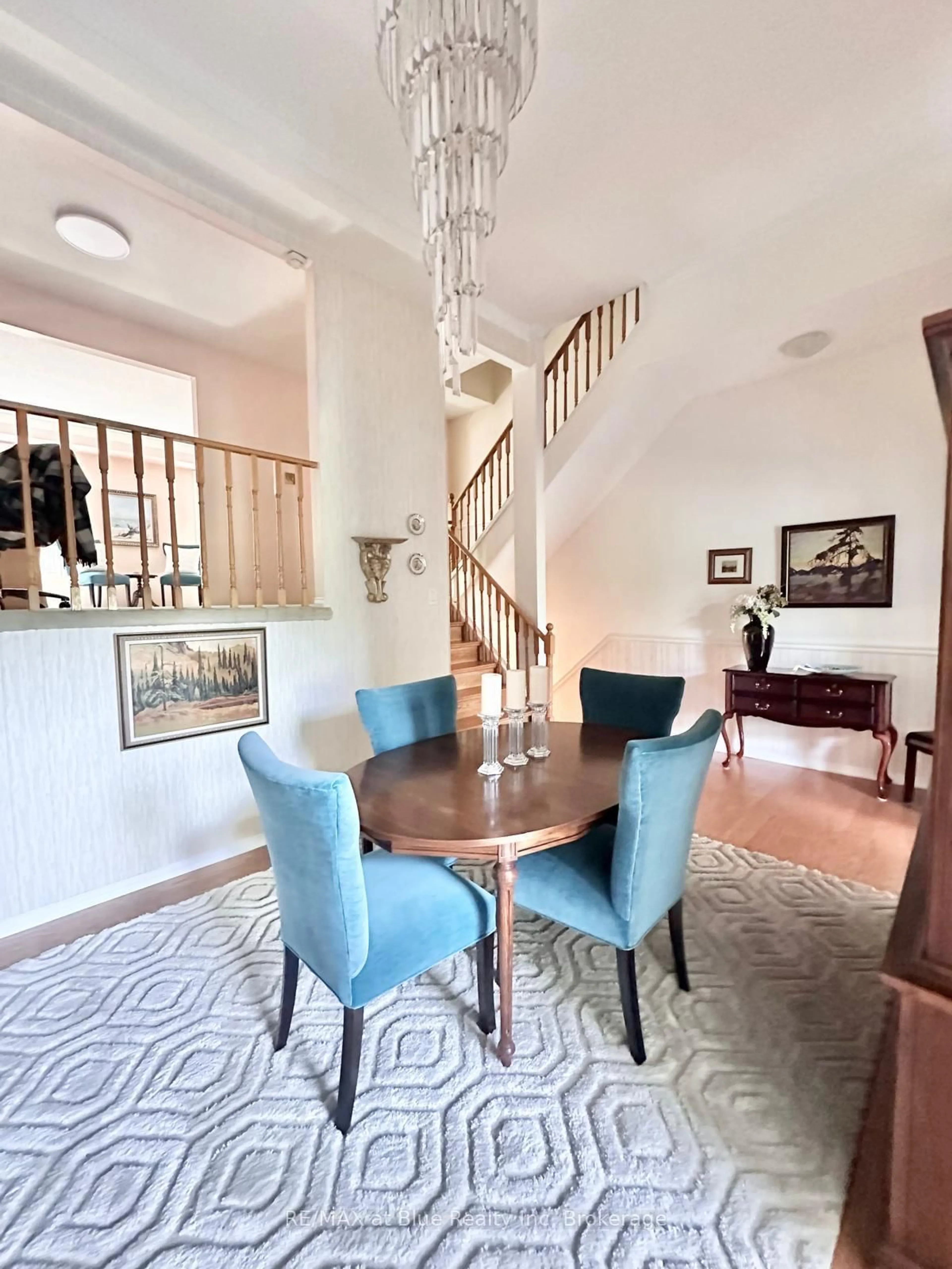 Dining room, unknown for 8 Stornwood Crt, Brampton Ontario L6W 4H4