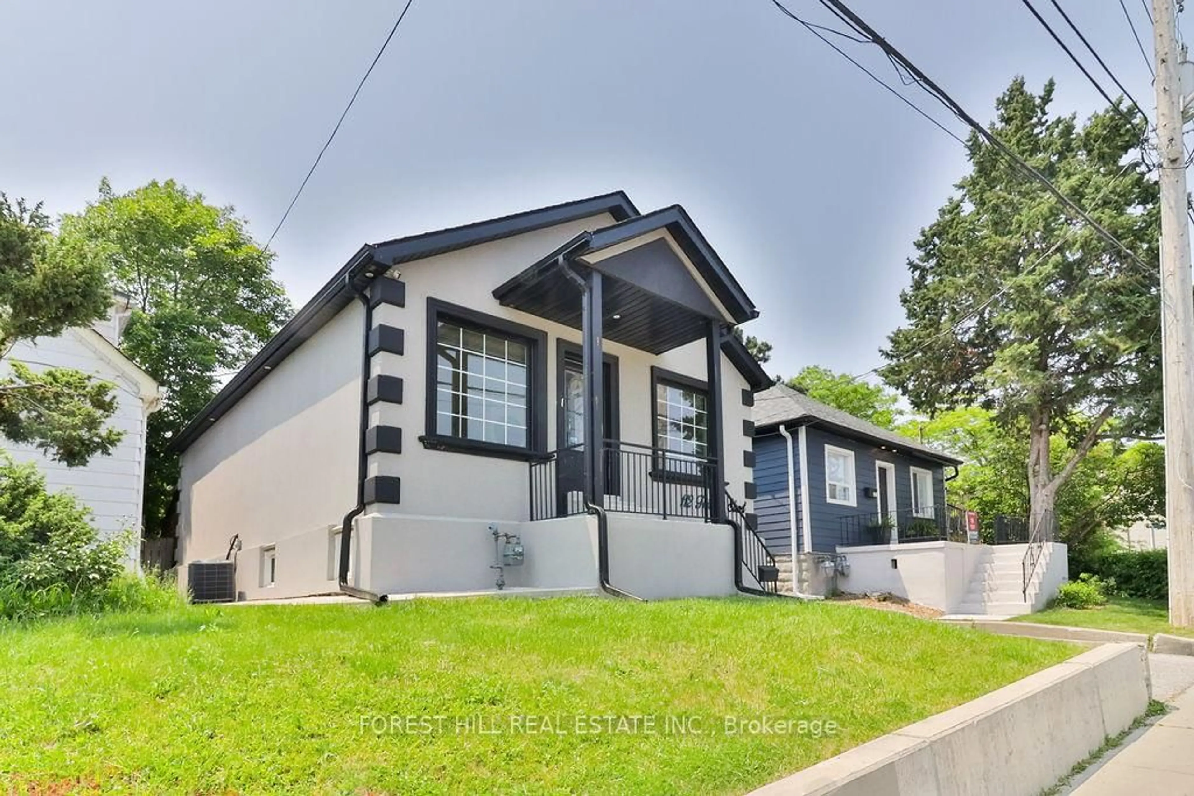 Unknown for 112 Thirtieth St, Toronto Ontario M8W 3B8