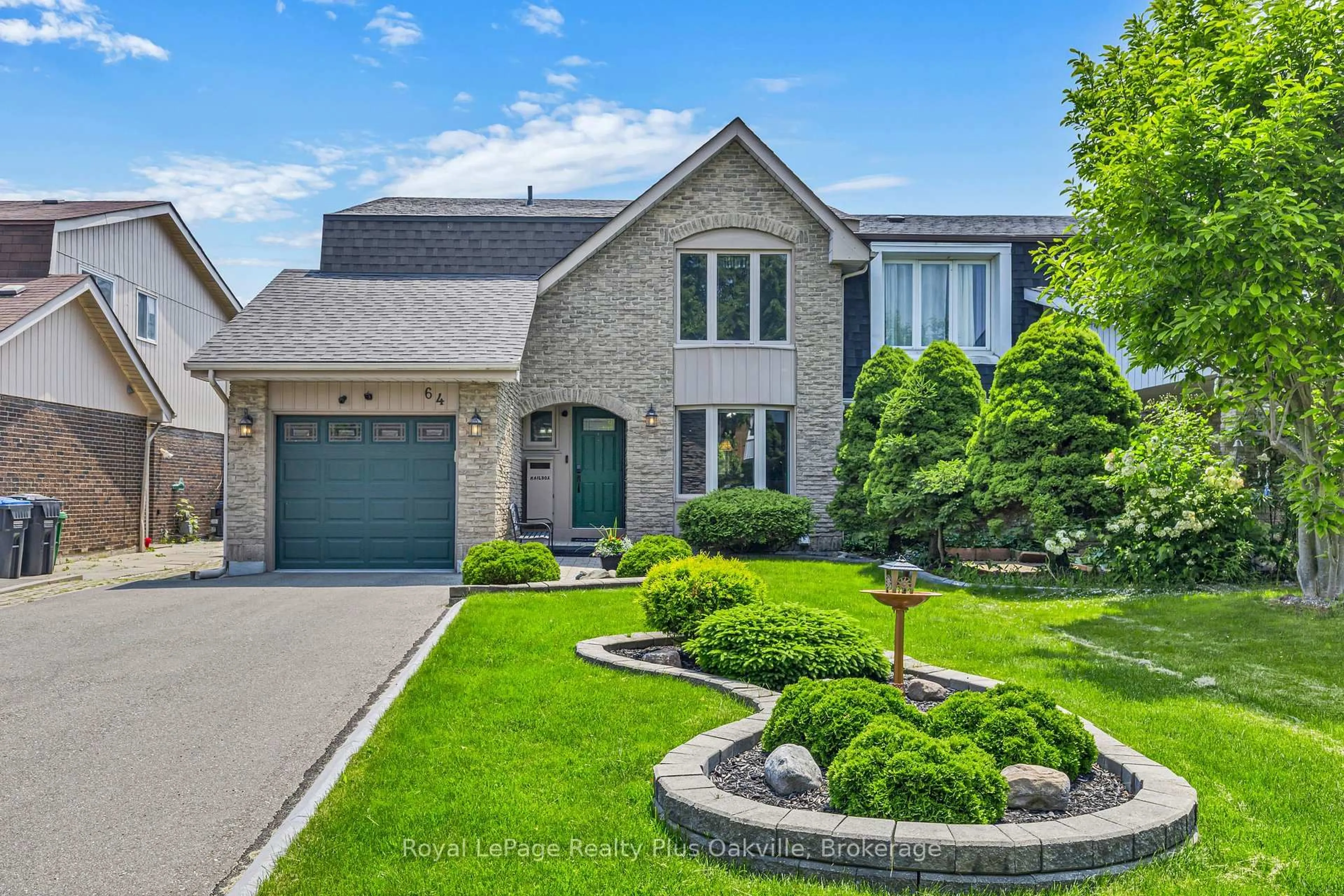 Home with brick exterior material, street for 64 Lamont Pl, Brampton Ontario L6S 2S1