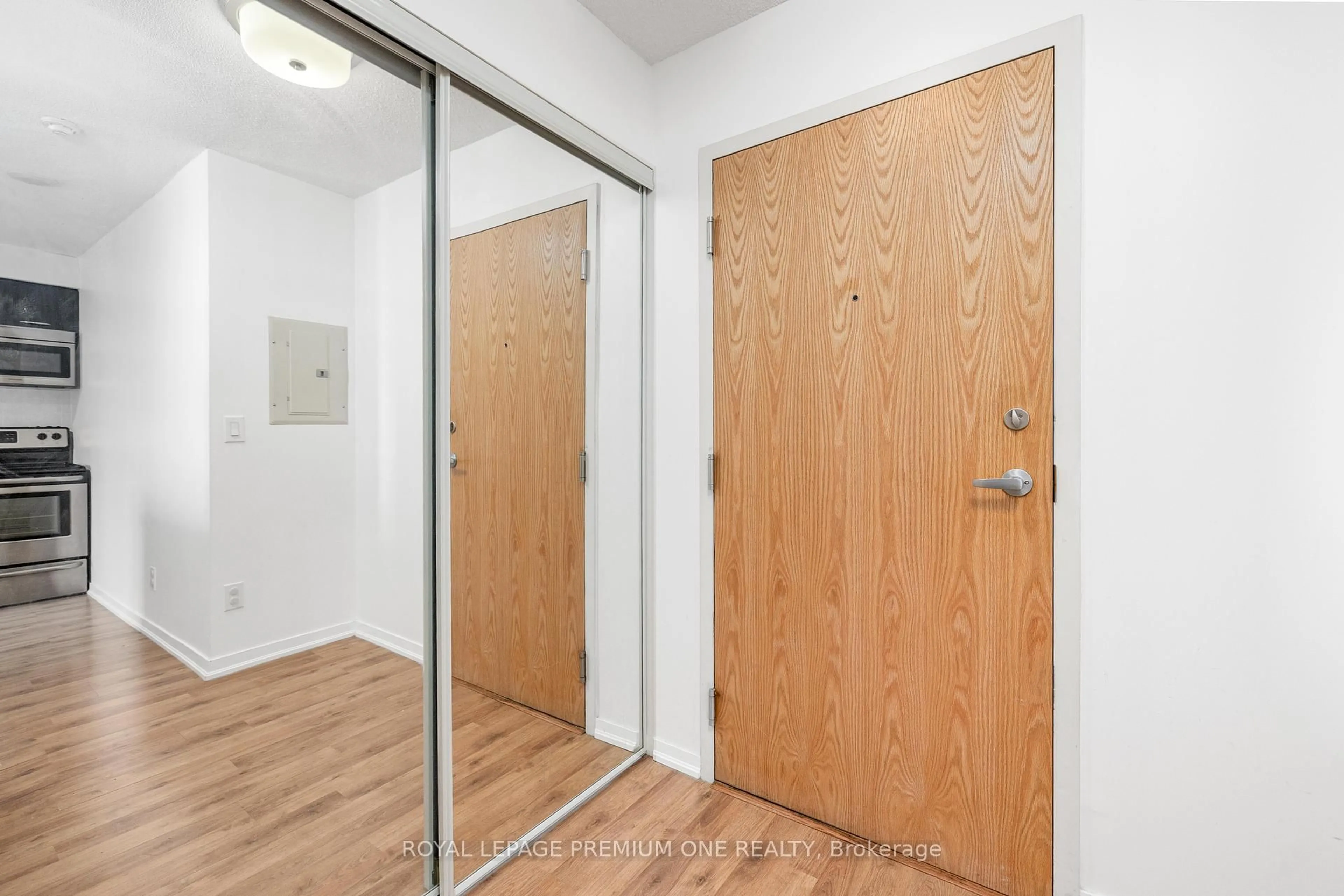 Unknown for 38 Joe Shuster Way #1910, Toronto Ontario M6K 0A5
