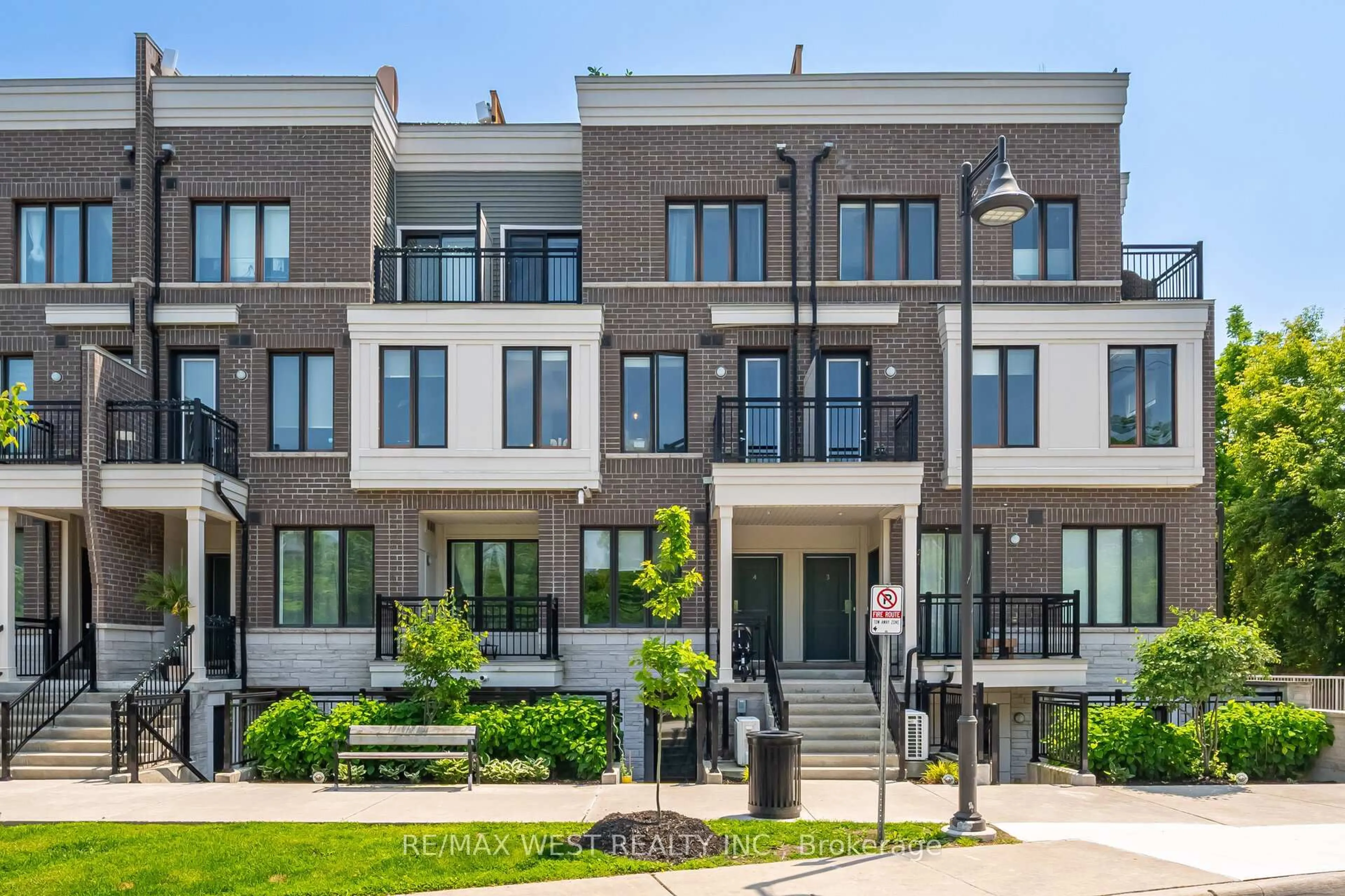 Home with brick exterior material, street for 150 Long Branch Ave #4, Toronto Ontario M8W 0A9