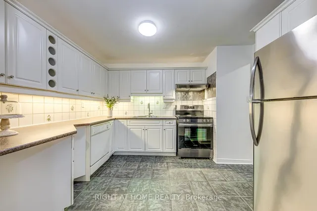 Additional image 7 of 1058 Falgarwood Dr Unit 133