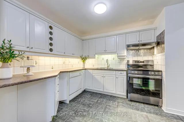 Additional image 8 of 1058 Falgarwood Dr Unit 133