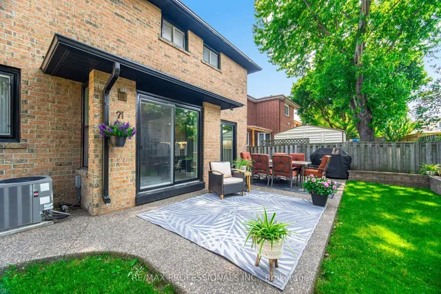 Additional image 42 of 100 Tanager Sq