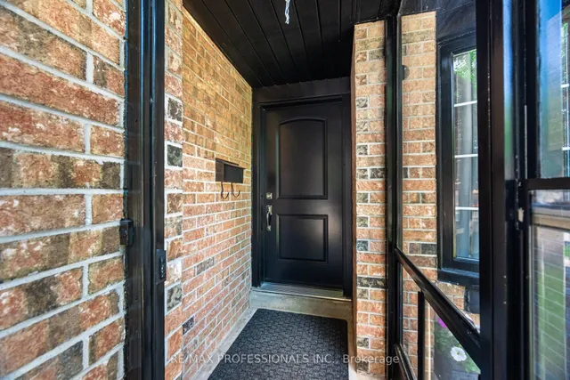 Additional image 5 of 100 Tanager Sq