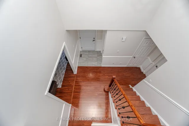 Additional image 8 of 100 Tanager Sq