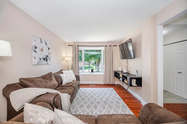Additional image 9 of 100 Tanager Sq