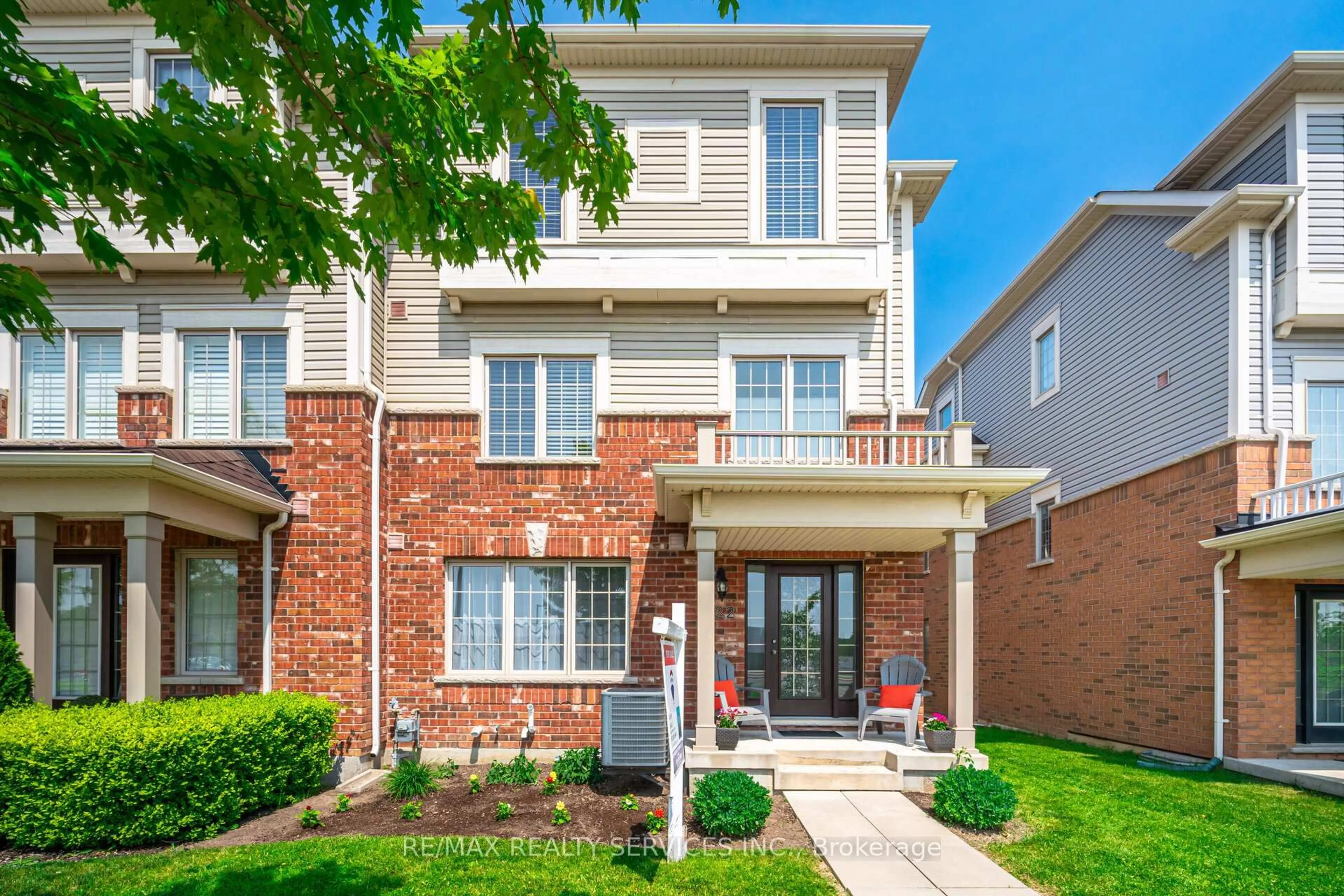 Home with brick exterior material, street for 22 McDevitt Lane, Caledon Ontario L7C 3S2