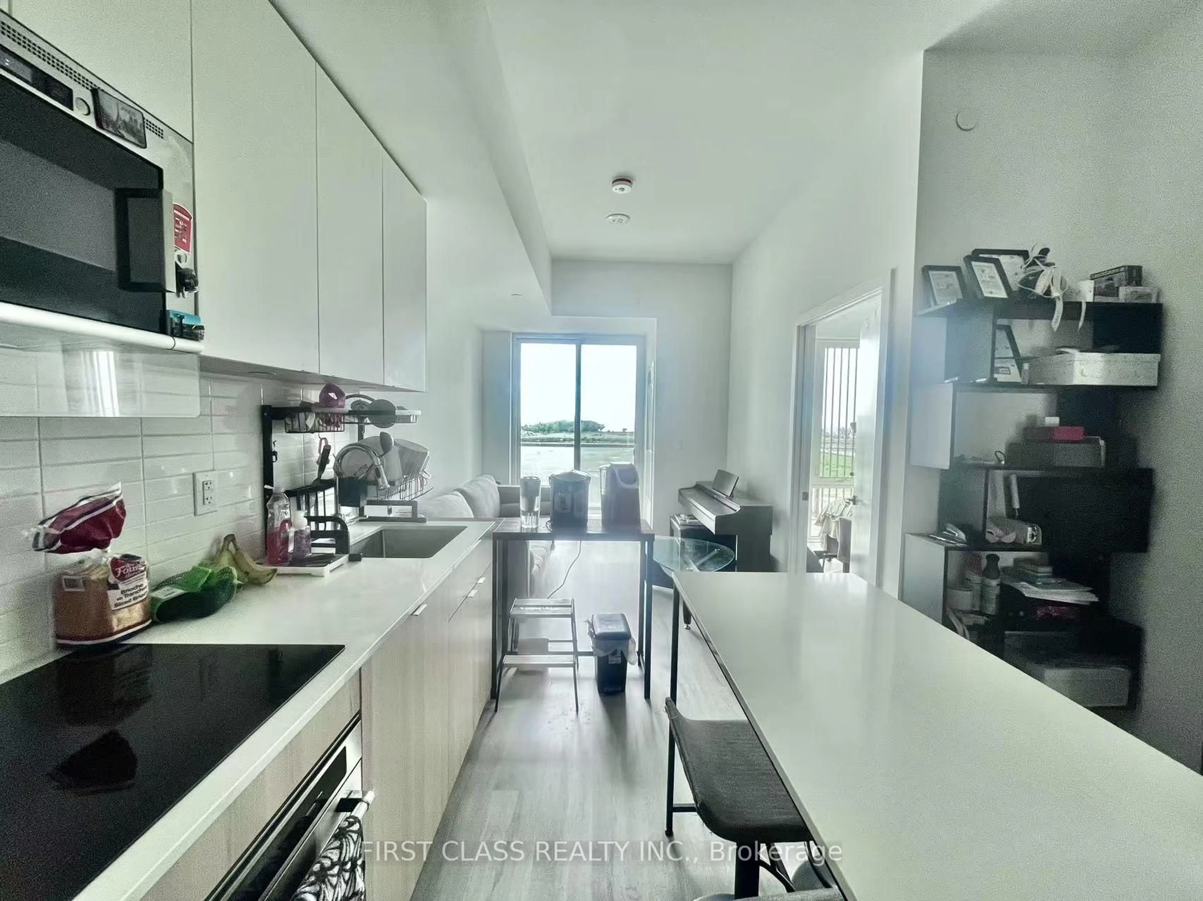 Unknown for 220 Missinnihe Way #317, Mississauga Ontario L5H 0A9