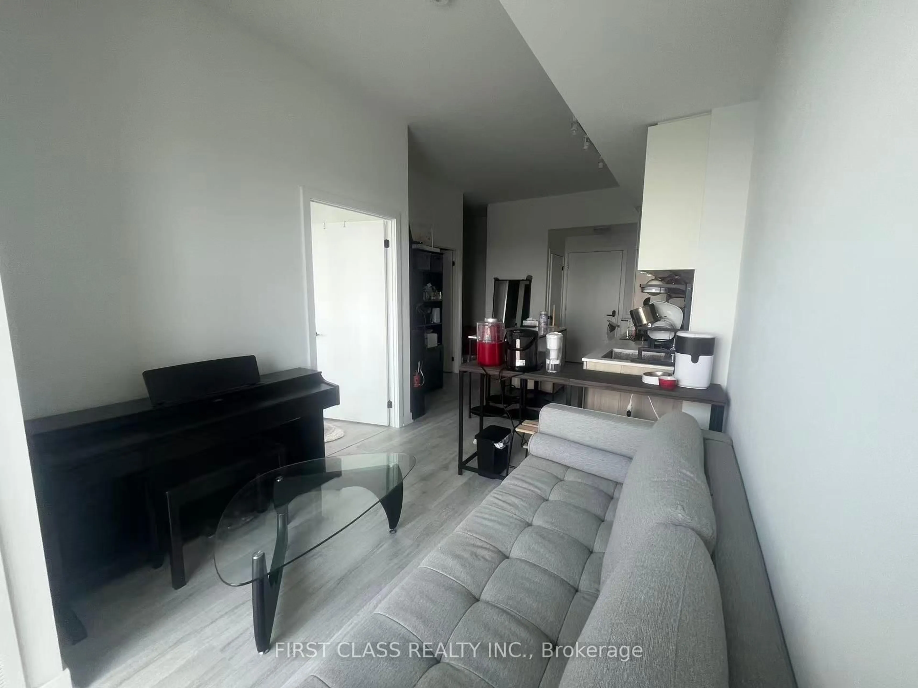 A pic of a room for 220 Missinnihe Way #317, Mississauga Ontario L5H 0A9