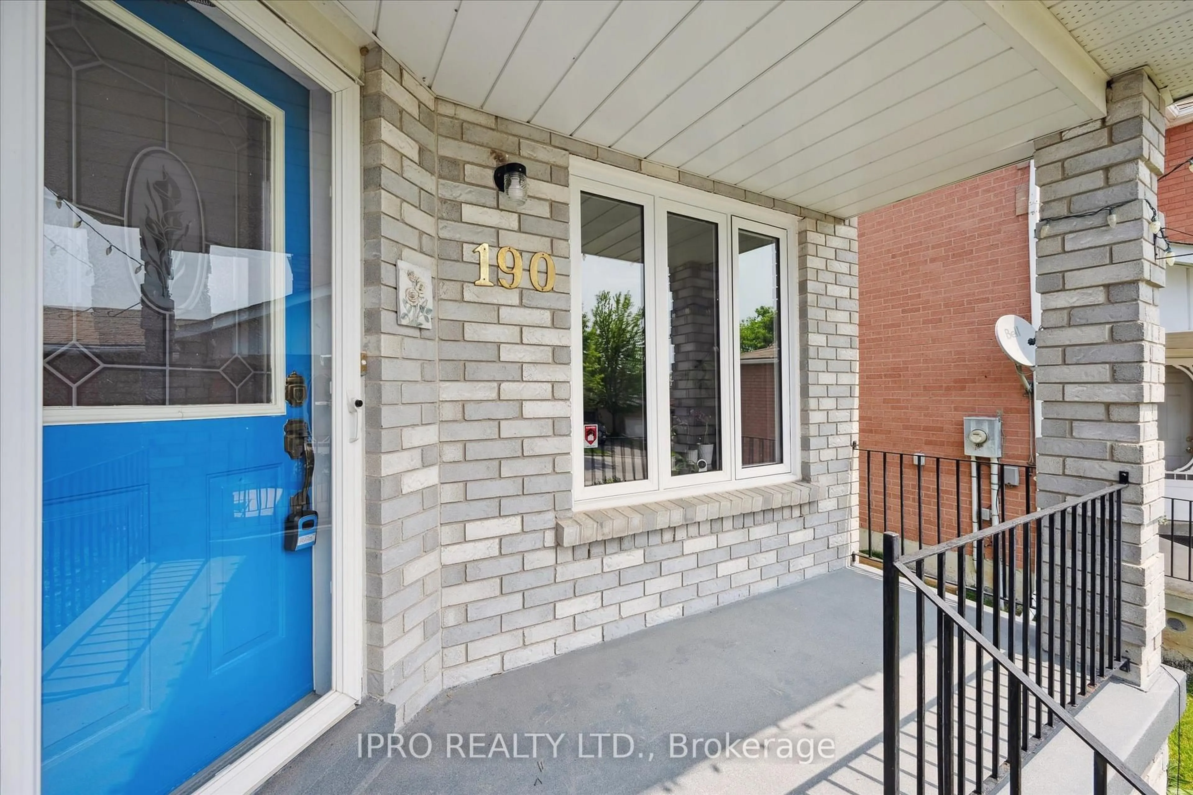 Indoor entryway for 190 Lisa Marie Dr, Orangeville Ontario L9W 4P7