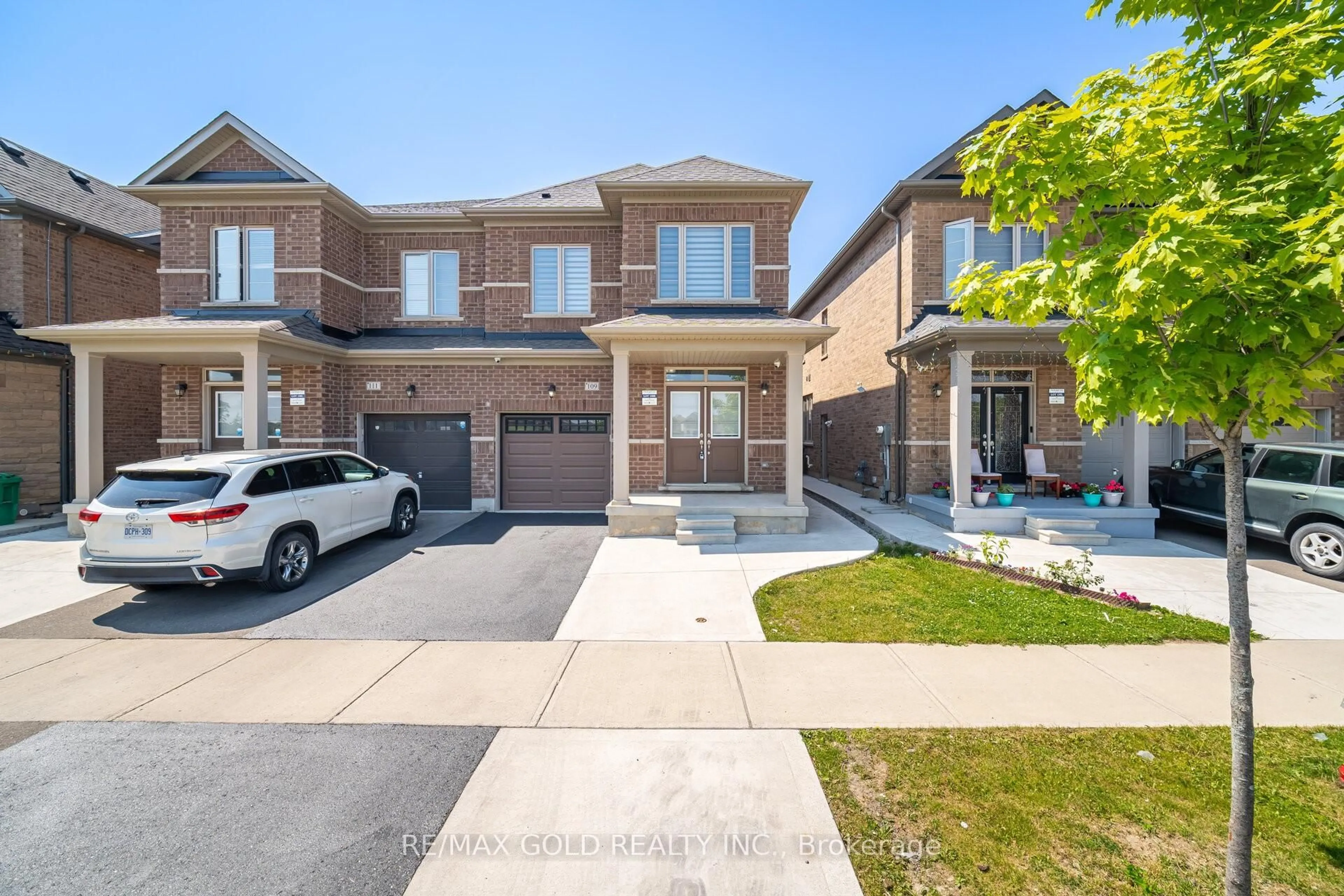 Home with brick exterior material, street for 109 Cobriza Cres, Brampton Ontario L7A 5A6