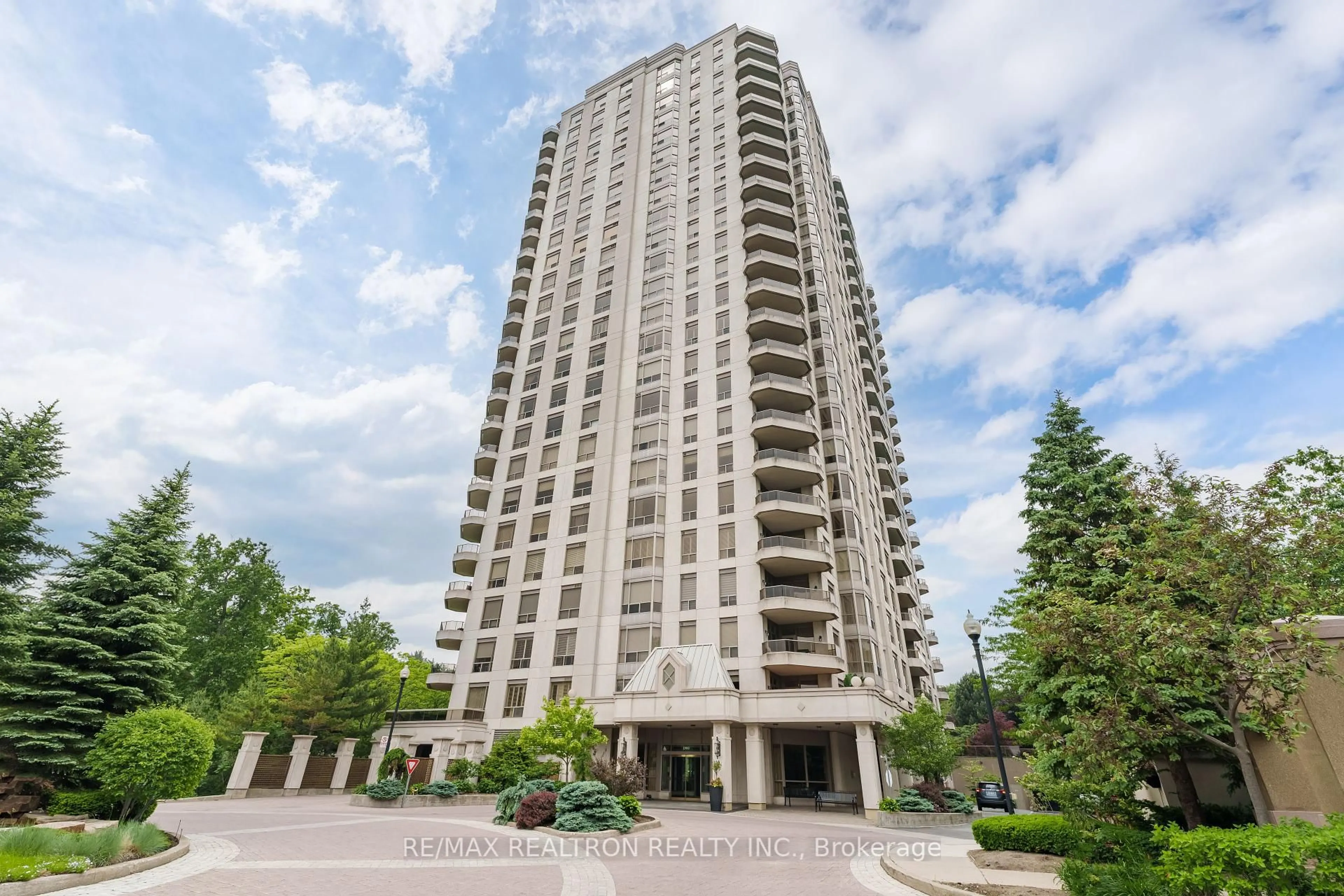 Unknown for 1900 The Collegeway #1105, Mississauga Ontario L5L 5Y8