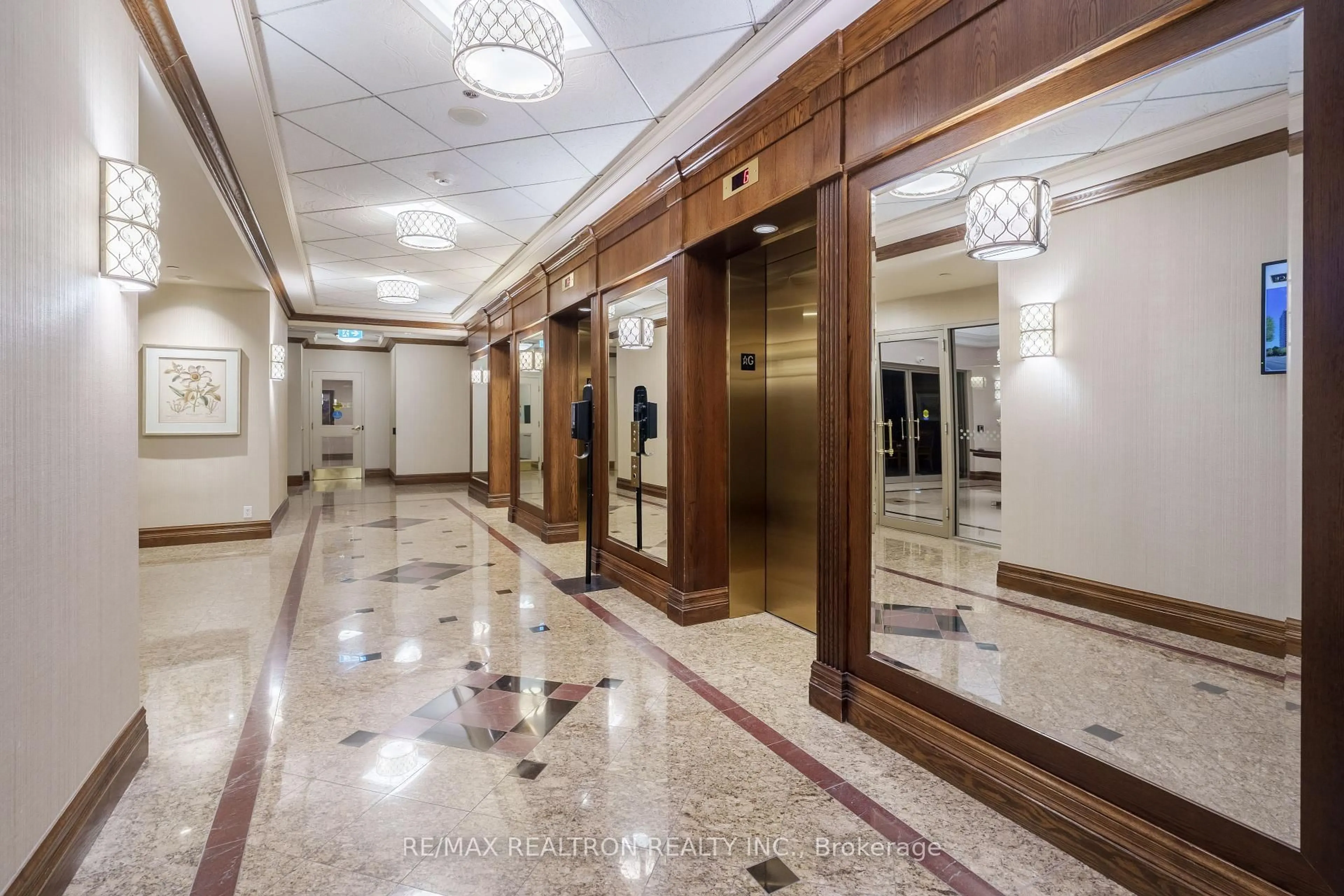 Lobby for 1900 The Collegeway #1105, Mississauga Ontario L5L 5Y8
