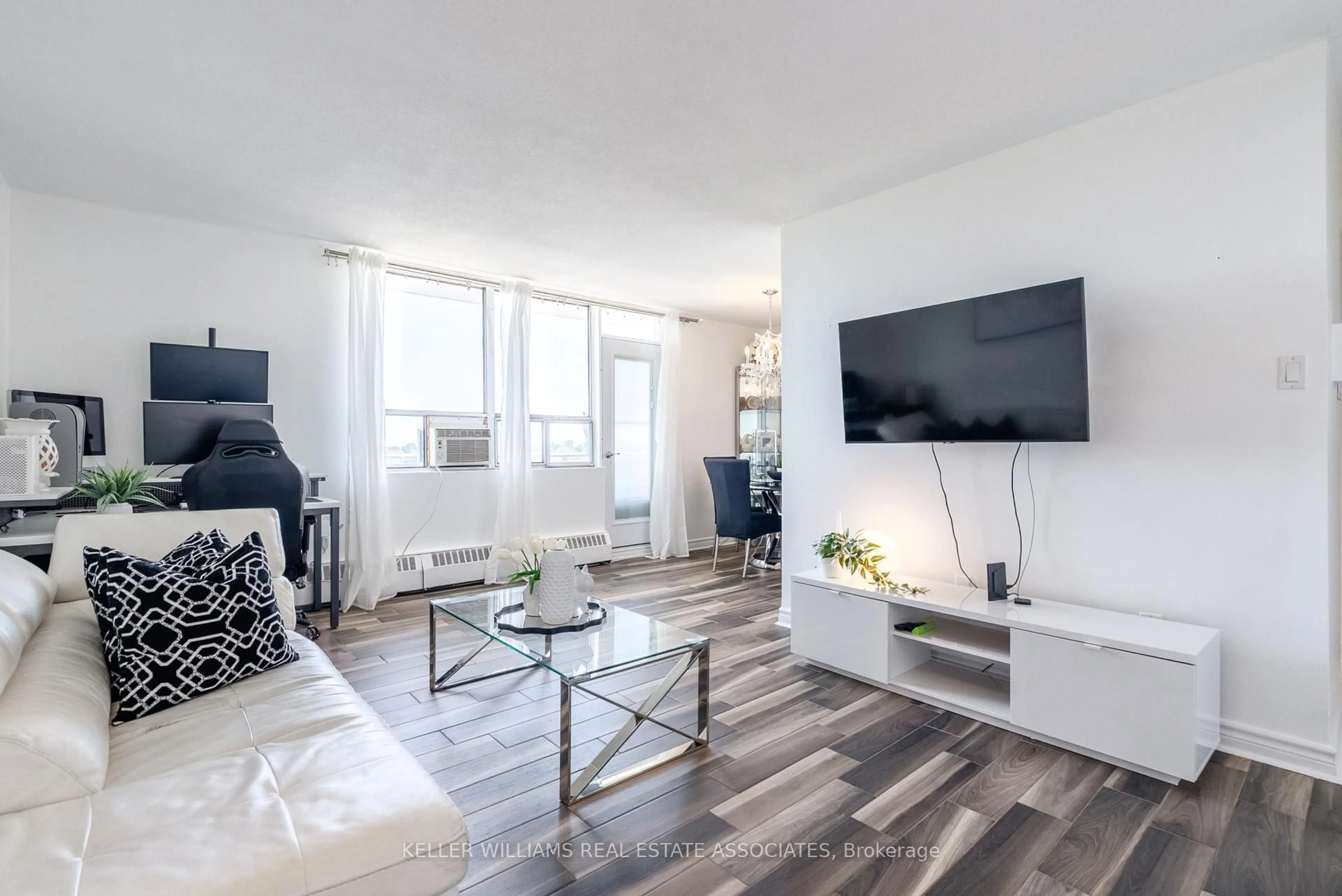 Living room with furniture, unknown for 3145 Queen Frederica Dr #802, Mississauga Ontario L4Y 3A7