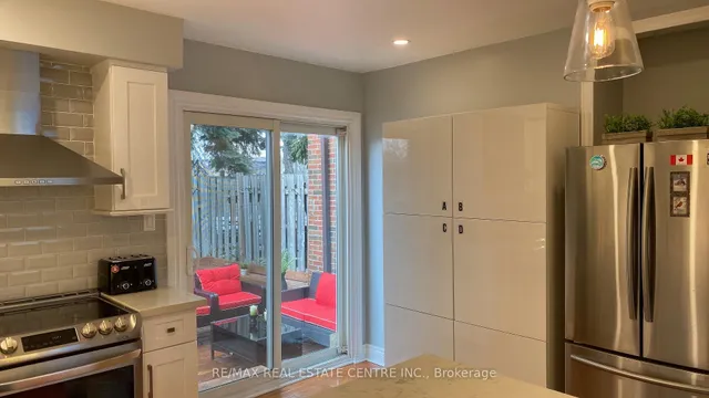 Additional image 11 of 34 San Roberto Way Unit 1