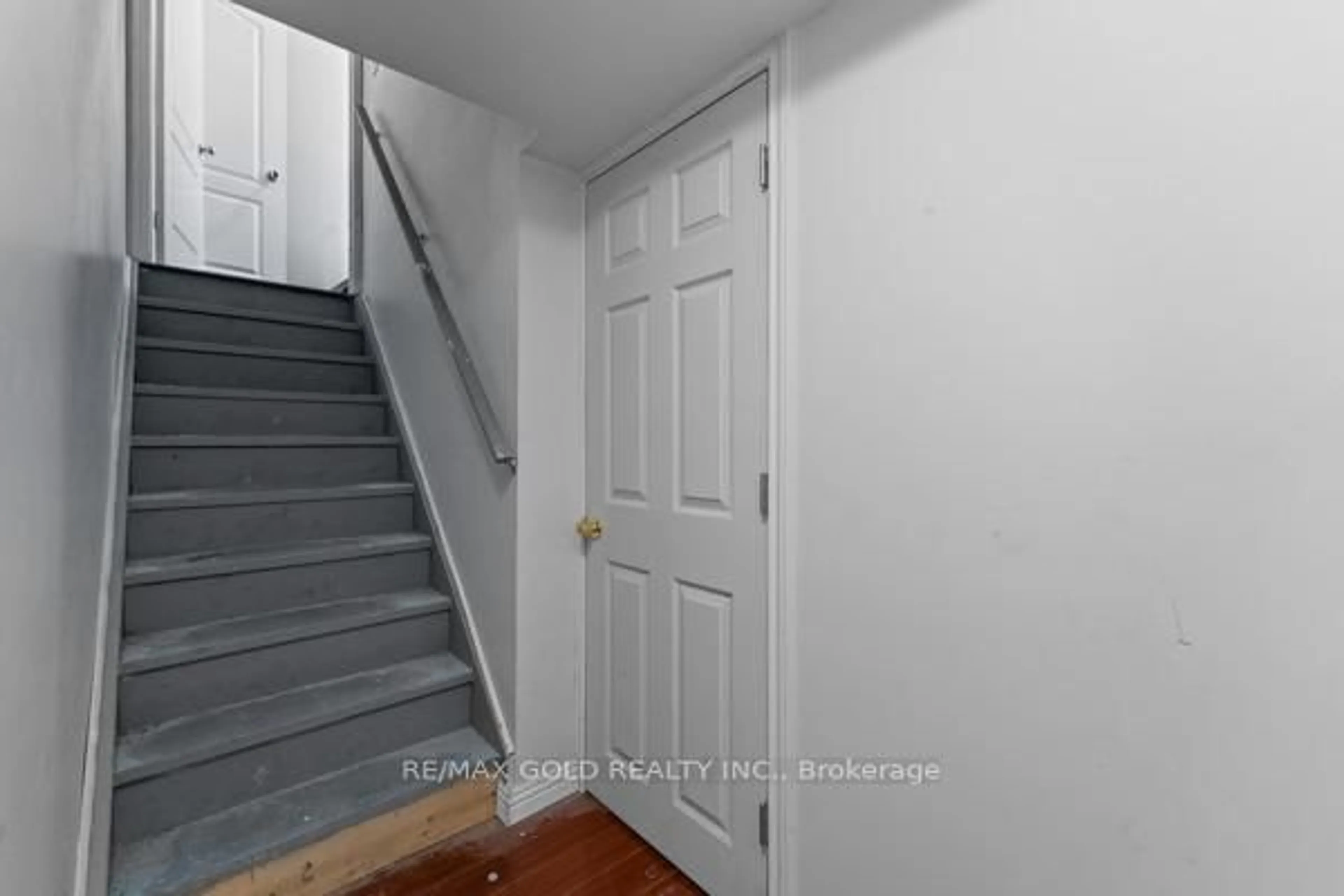 Unknown for 16 Upshall Dr, Brampton Ontario L6P 1E1