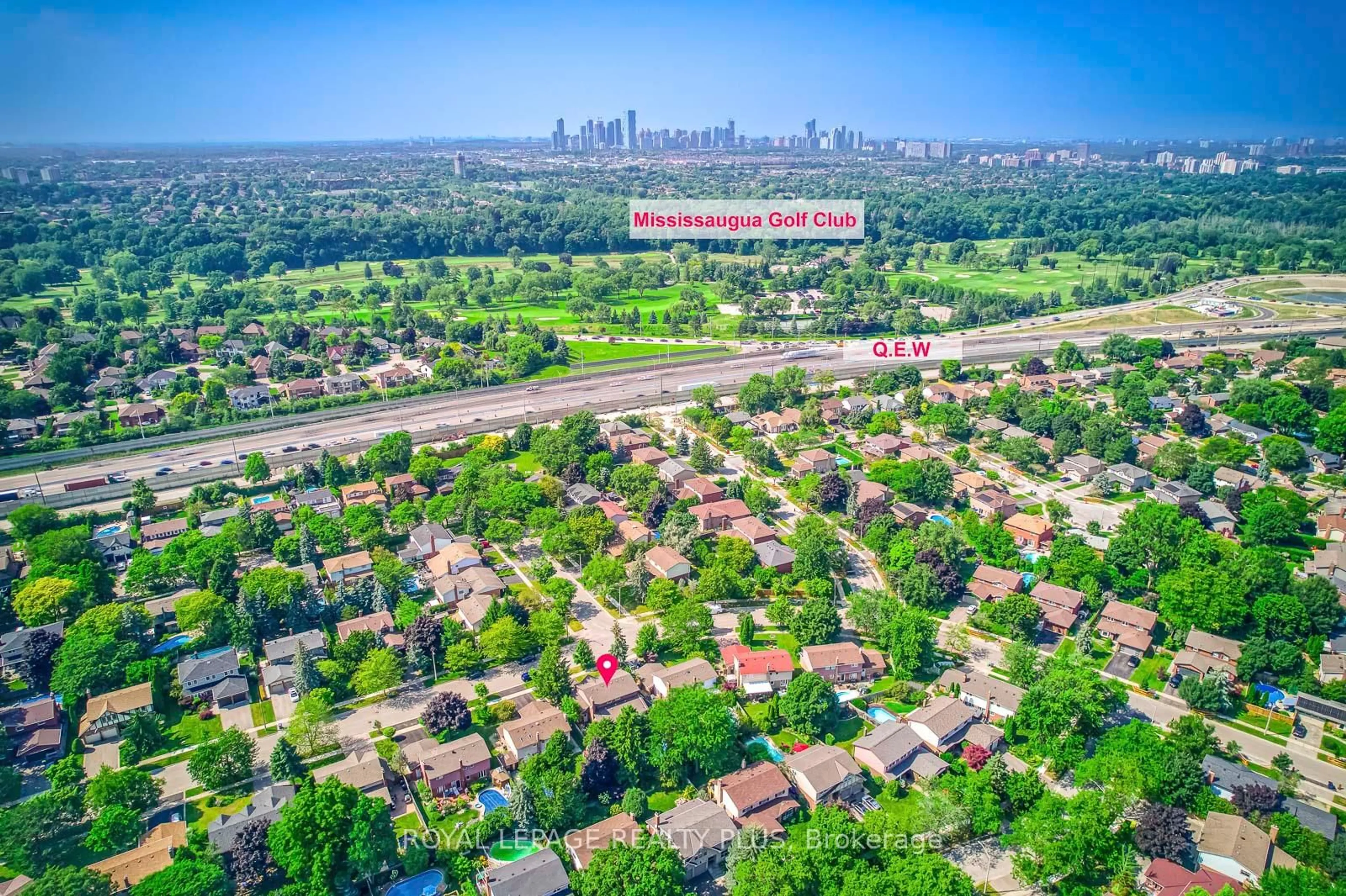 A pic from outside/outdoor area/front of a property/back of a property/a pic from drone, street for 1628 Woodeden Dr, Mississauga Ontario L5H 3S5