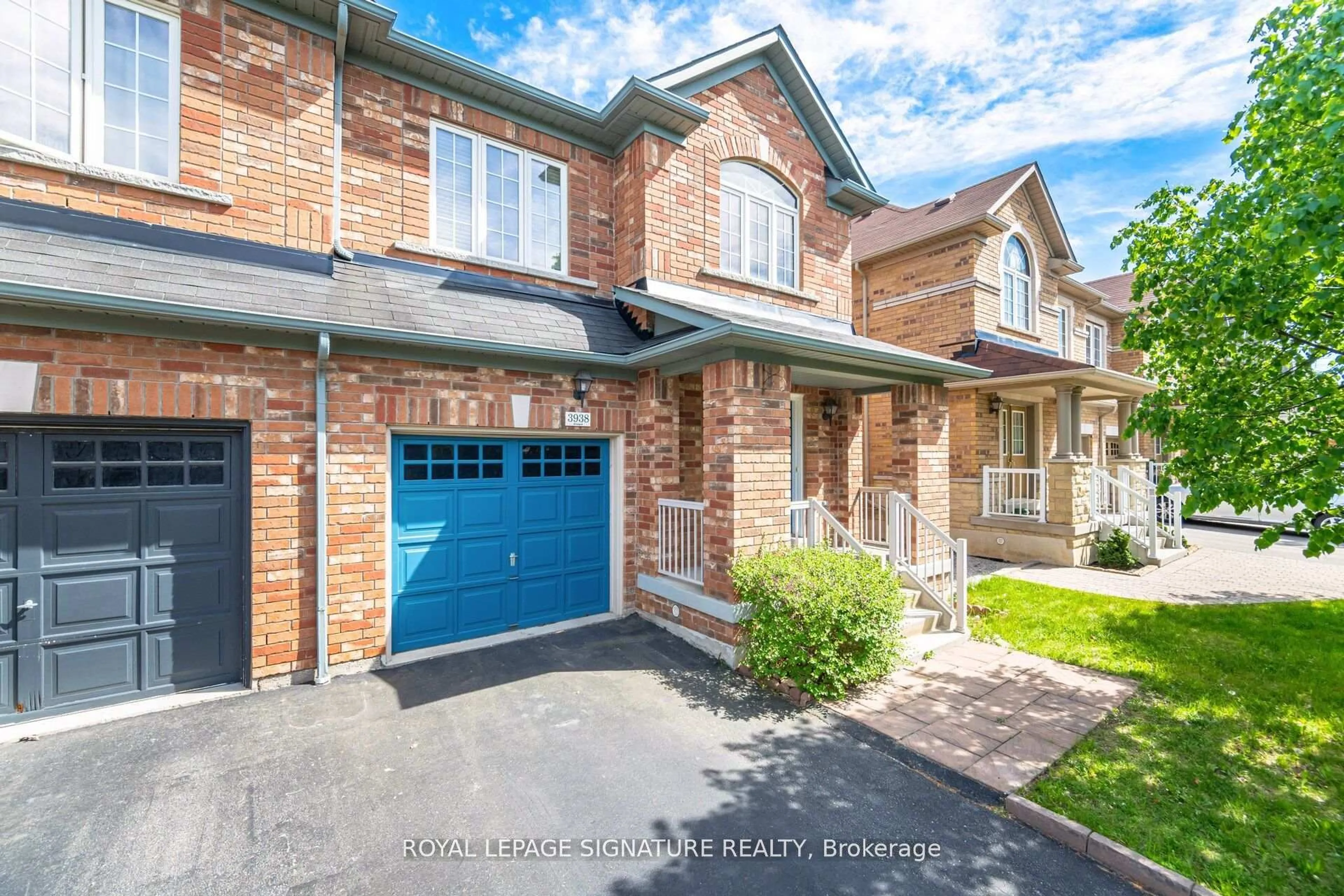 Home with brick exterior material, street for 3938 Burdette Terr, Mississauga Ontario L5M 0J2