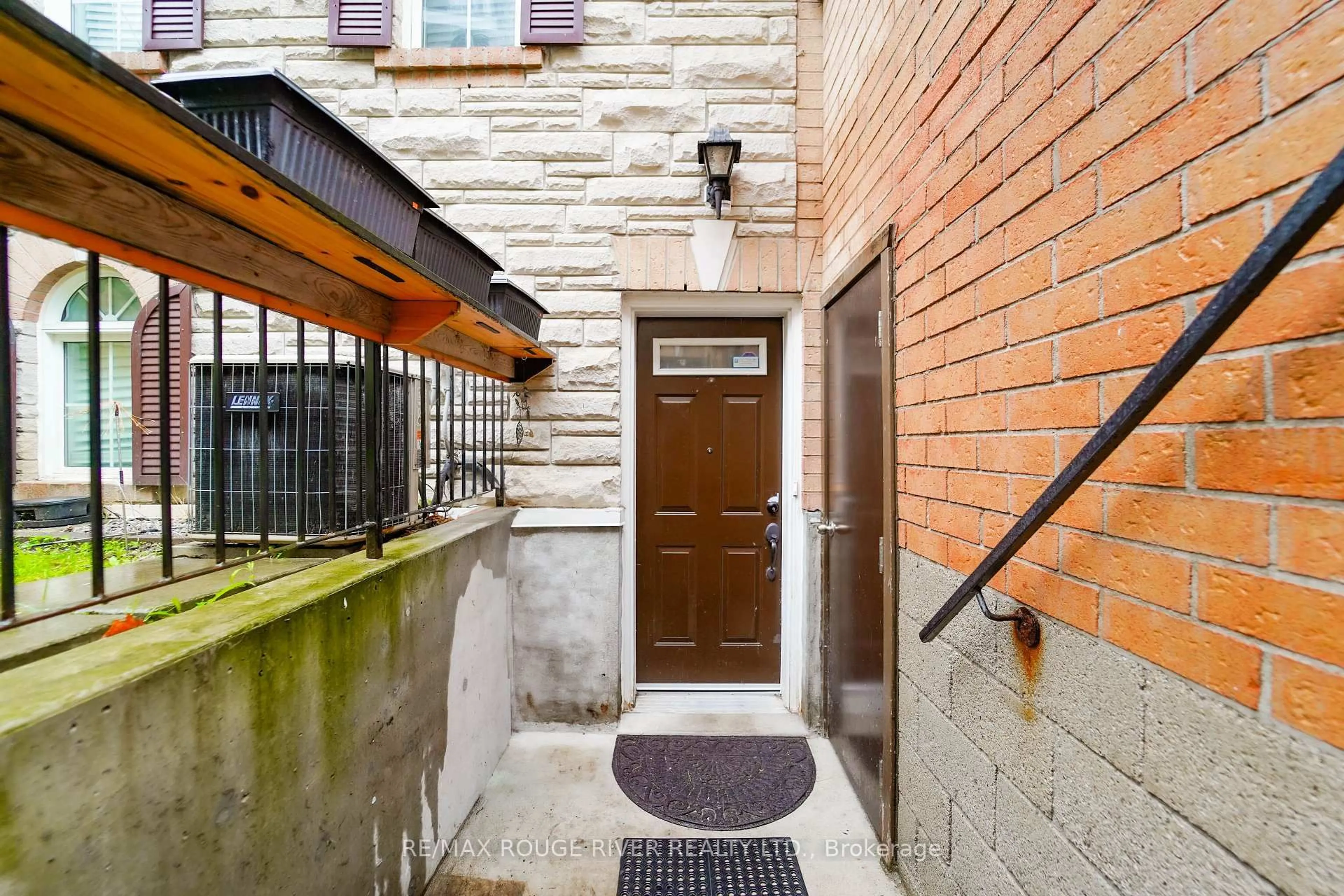 Unknown for 70 Sidney Belsey Cres #101, Toronto Ontario M6M 5J5