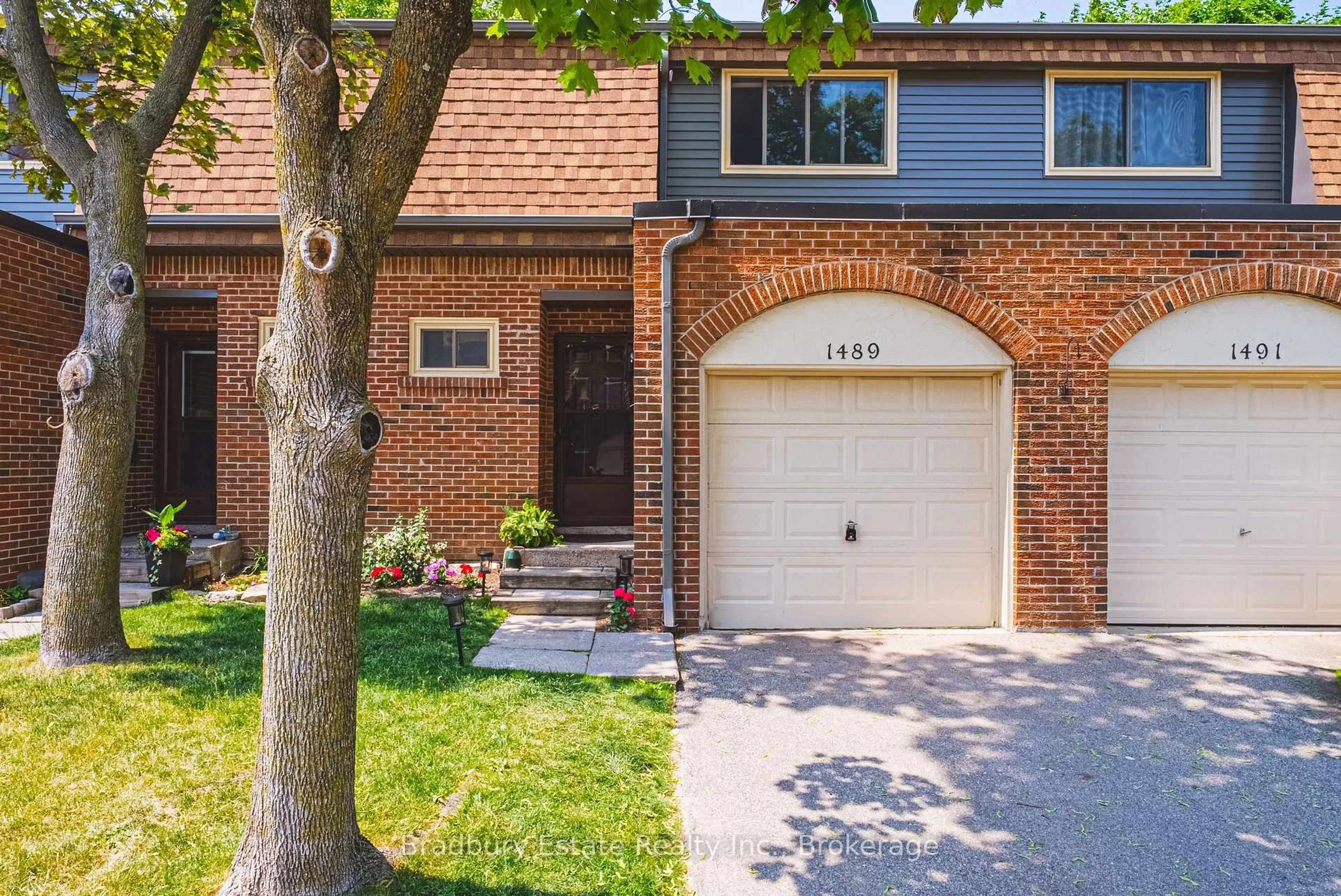 Home with brick exterior material, street for 1489 Ester Dr, Burlington Ontario L7P 1L5
