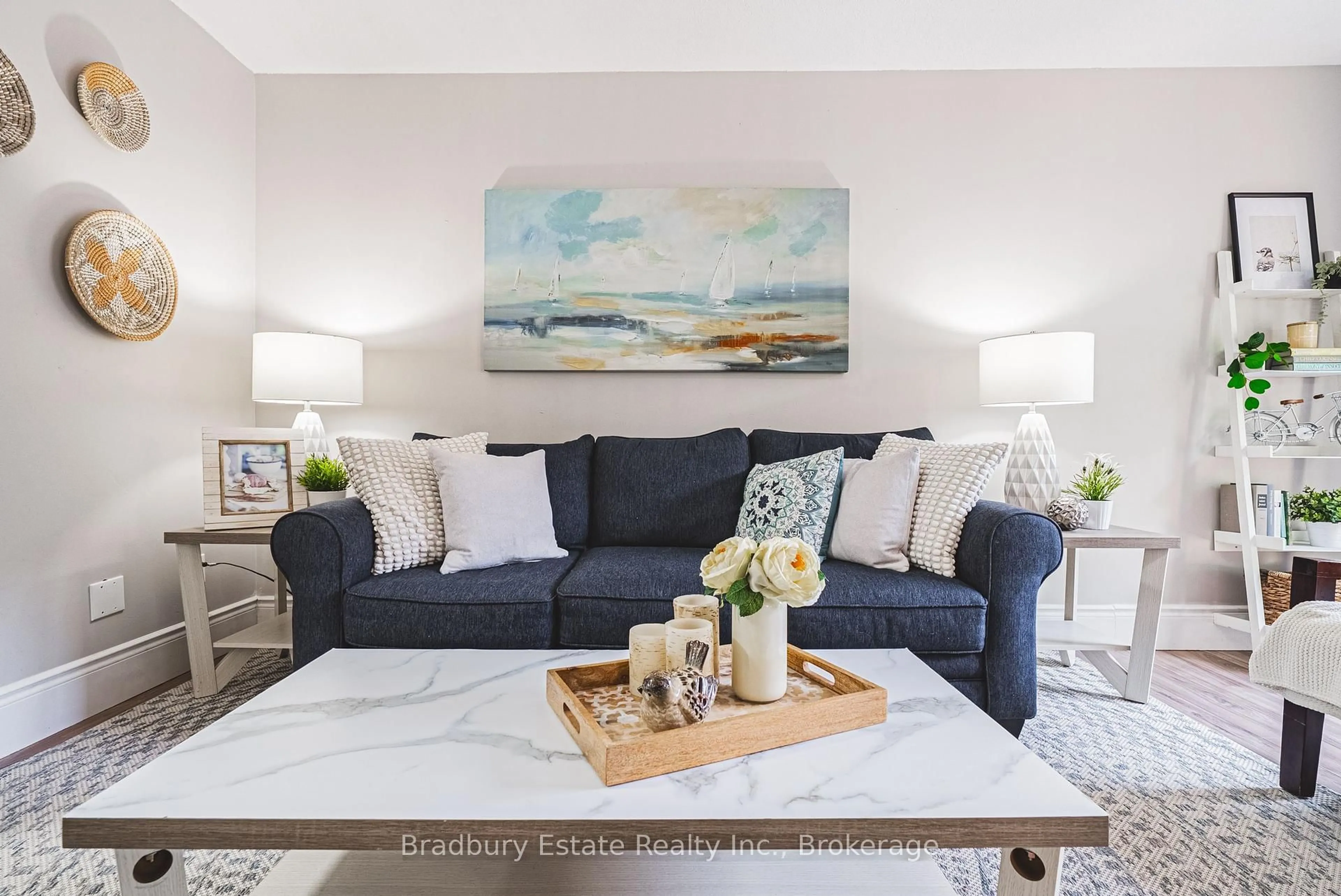 Living room with furniture, unknown for 1489 Ester Dr, Burlington Ontario L7P 1L5
