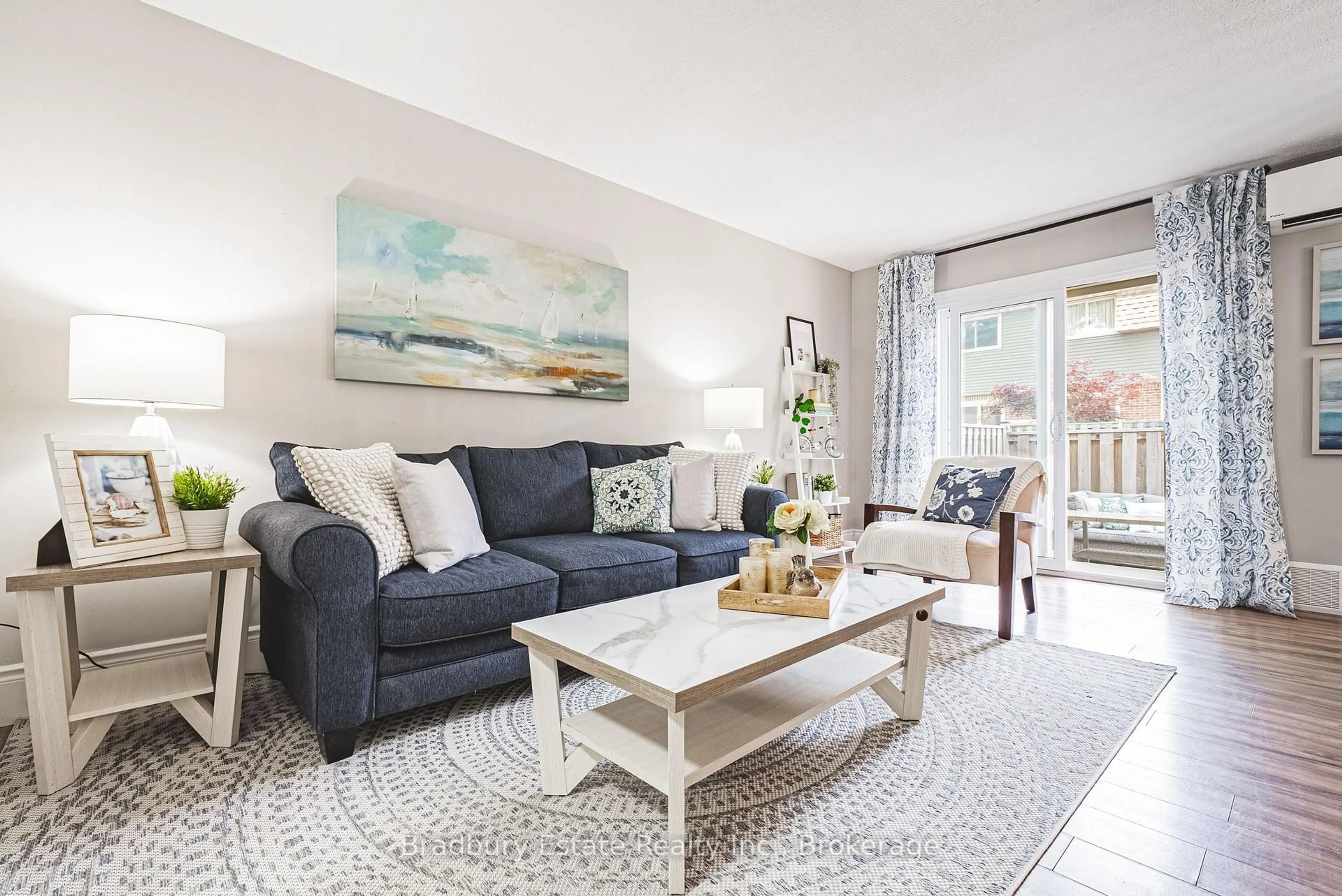 Living room with furniture, unknown for 1489 Ester Dr, Burlington Ontario L7P 1L5
