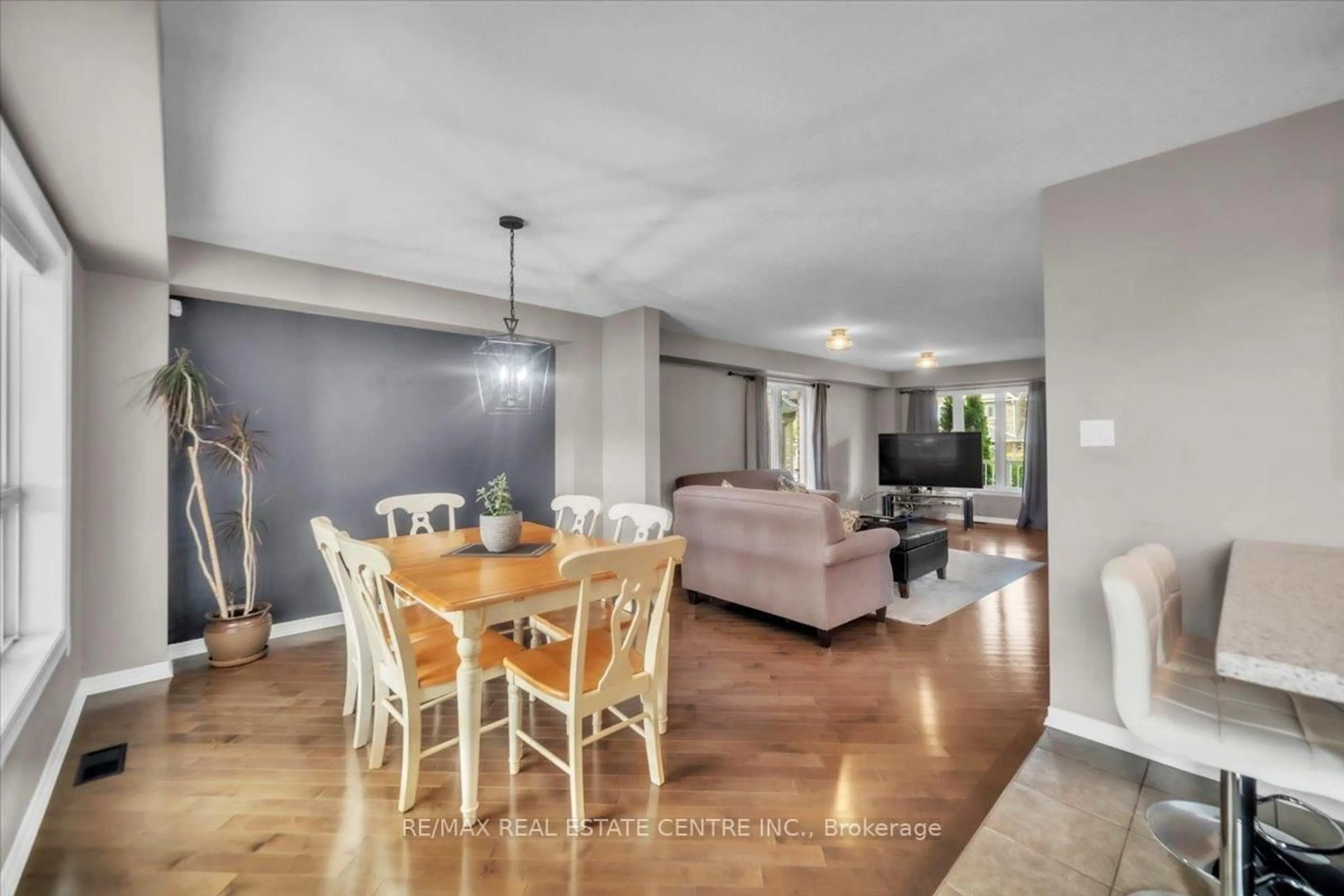 Dining room, unknown for 6 Mason St, Orangeville Ontario L9W 1K1
