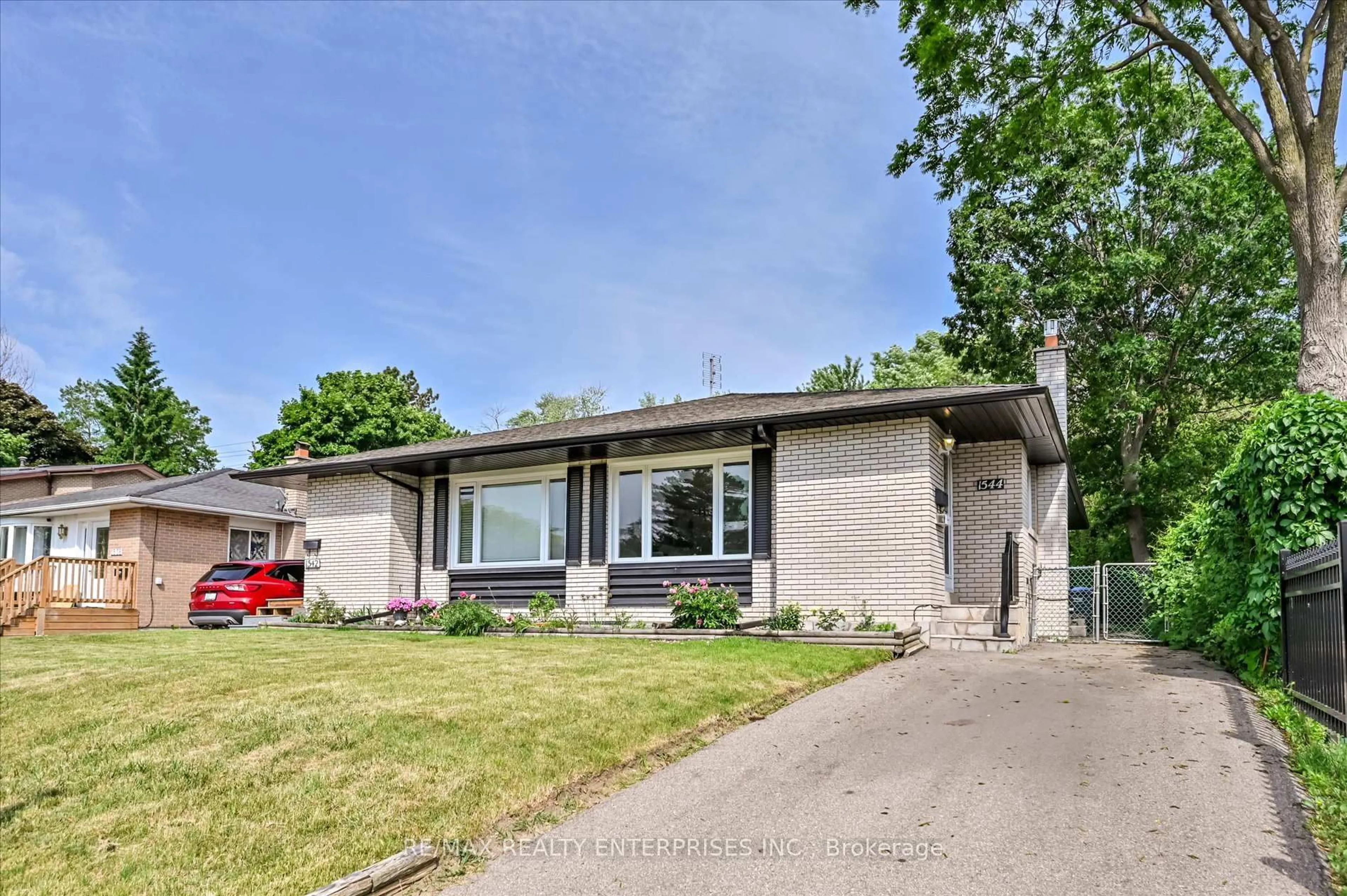 Unknown for 1544 Swanage Cres, Mississauga Ontario L5J 3N8
