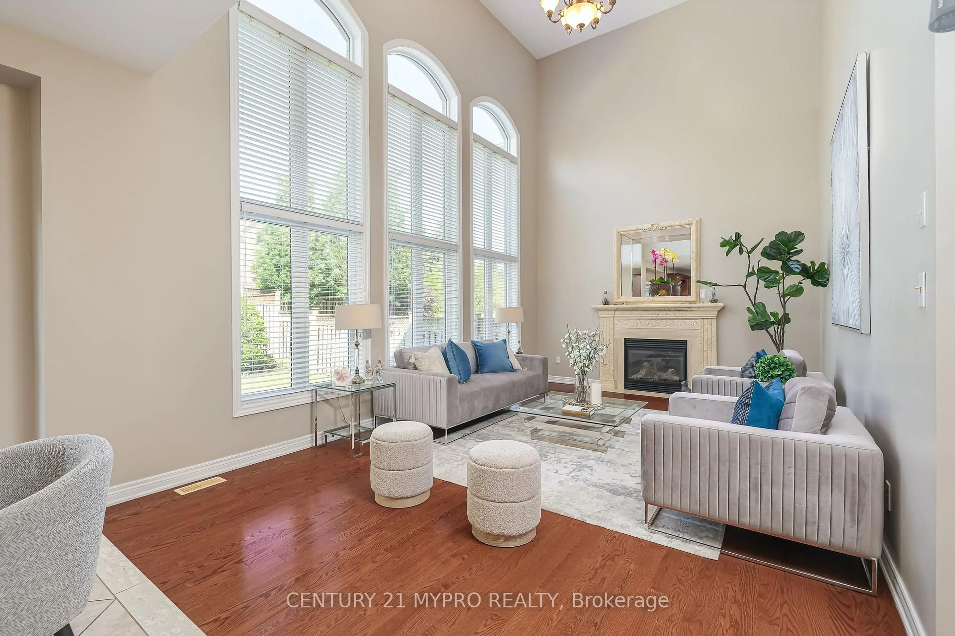 Living room with furniture, unknown for 2446 Tesla Cres, Oakville Ontario L6H 7T6