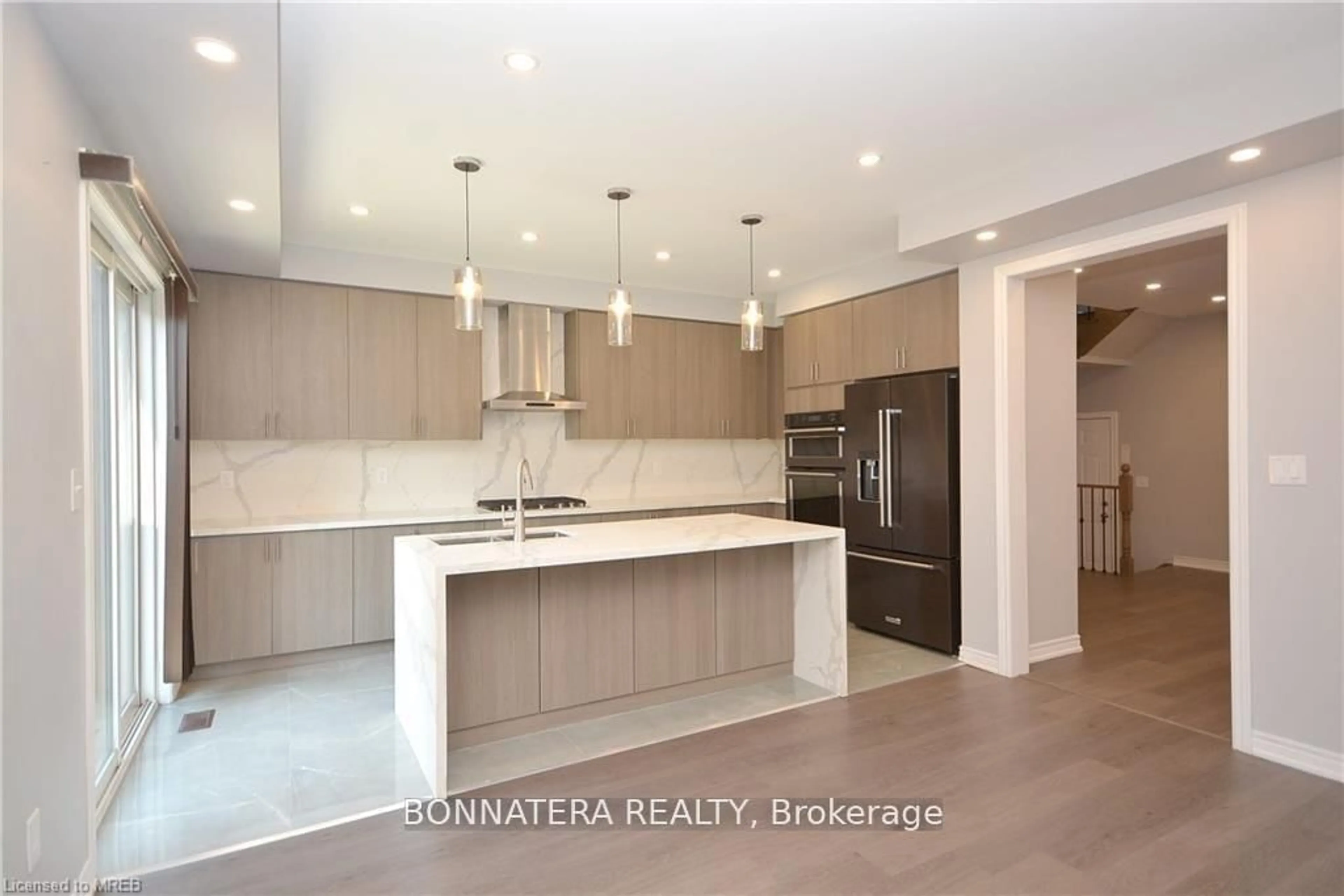 Contemporary kitchen, unknown for 469 George Ryan Ave, Oakville Ontario L6H 0S4