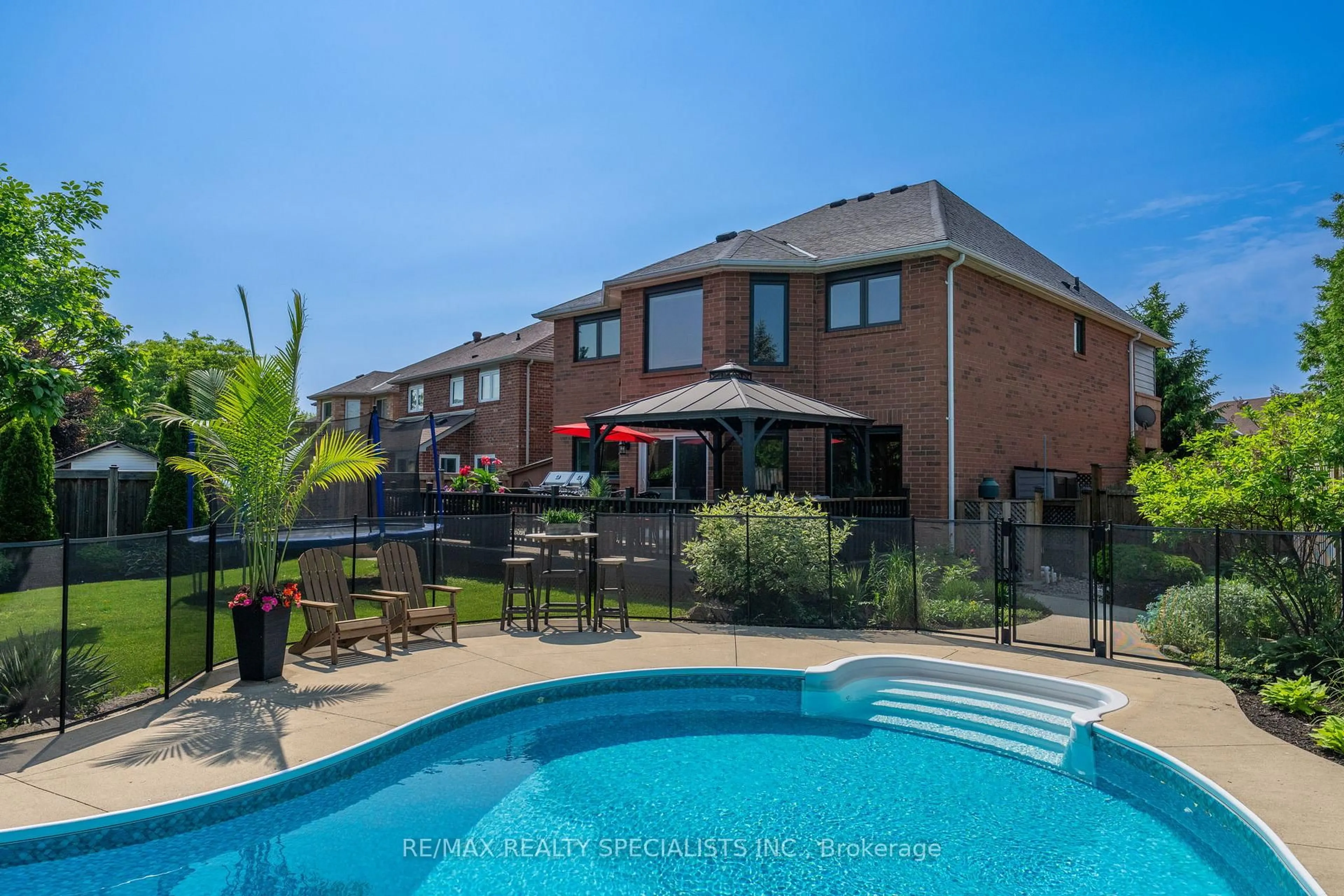 Unknown for 28 Harriet St, Halton Hills Ontario L7G 5W7