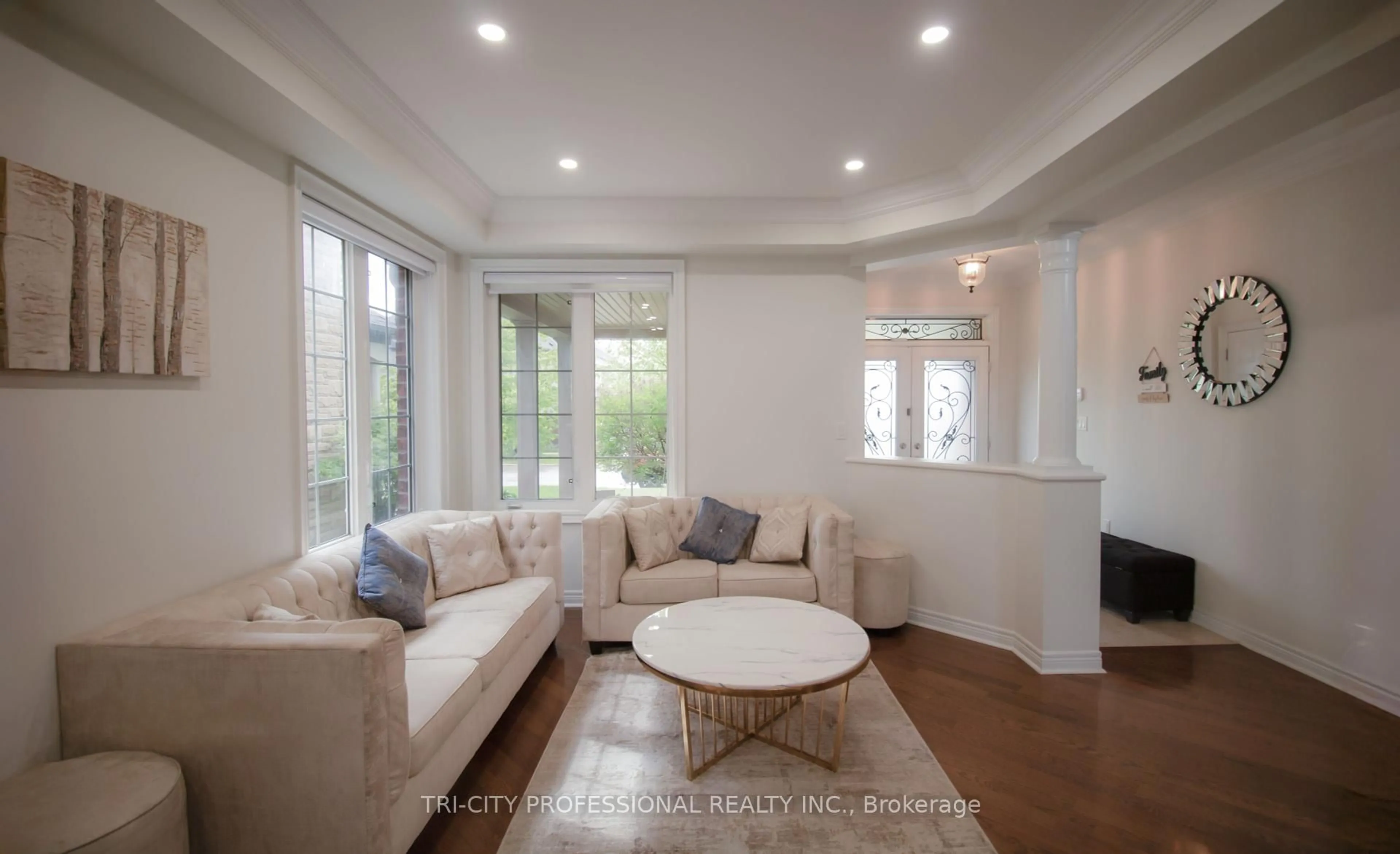 Living room with furniture, unknown for 23 Larson Peak Rd, Caledon Ontario L7C 3P7