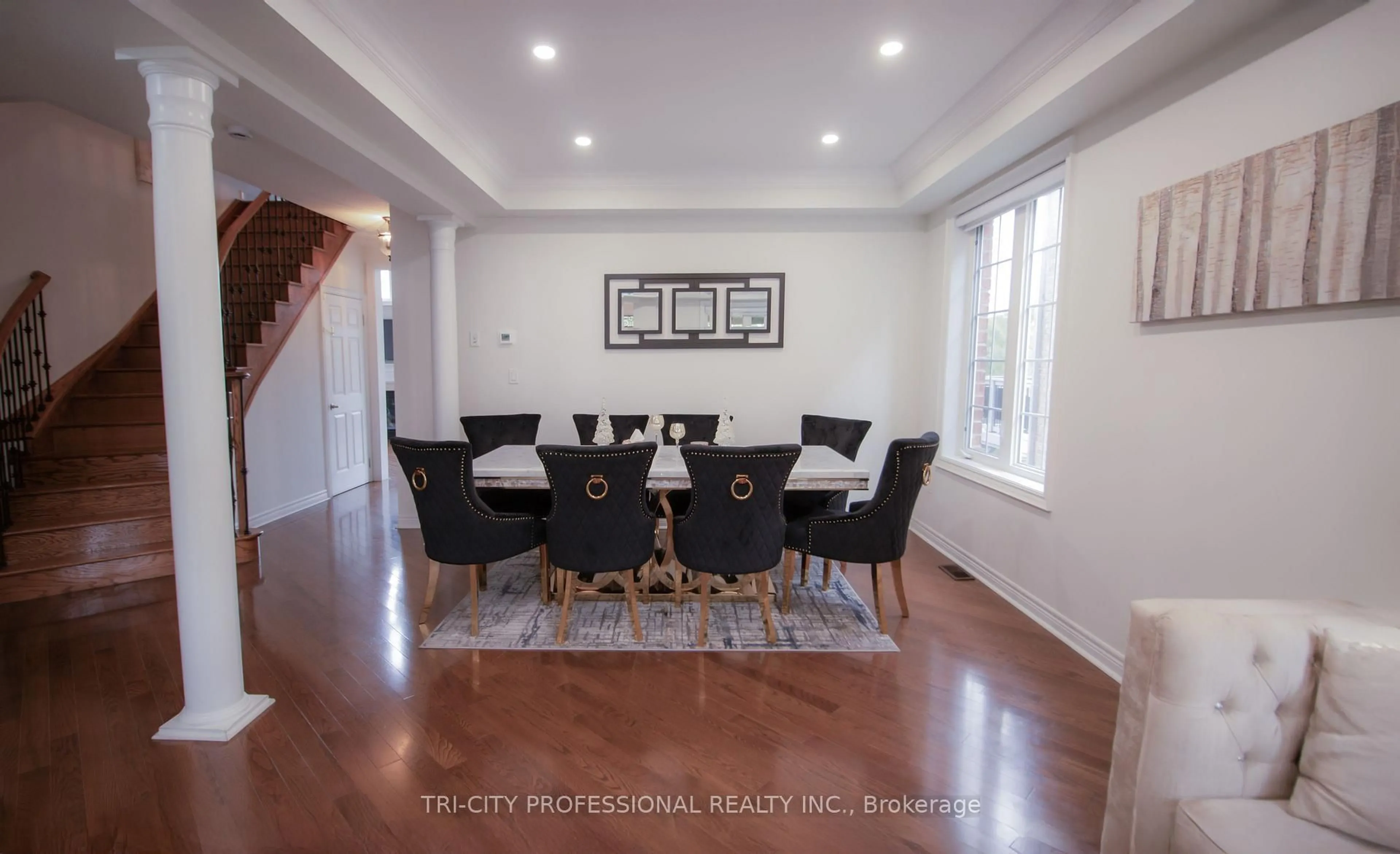 Dining room, unknown for 23 Larson Peak Rd, Caledon Ontario L7C 3P7