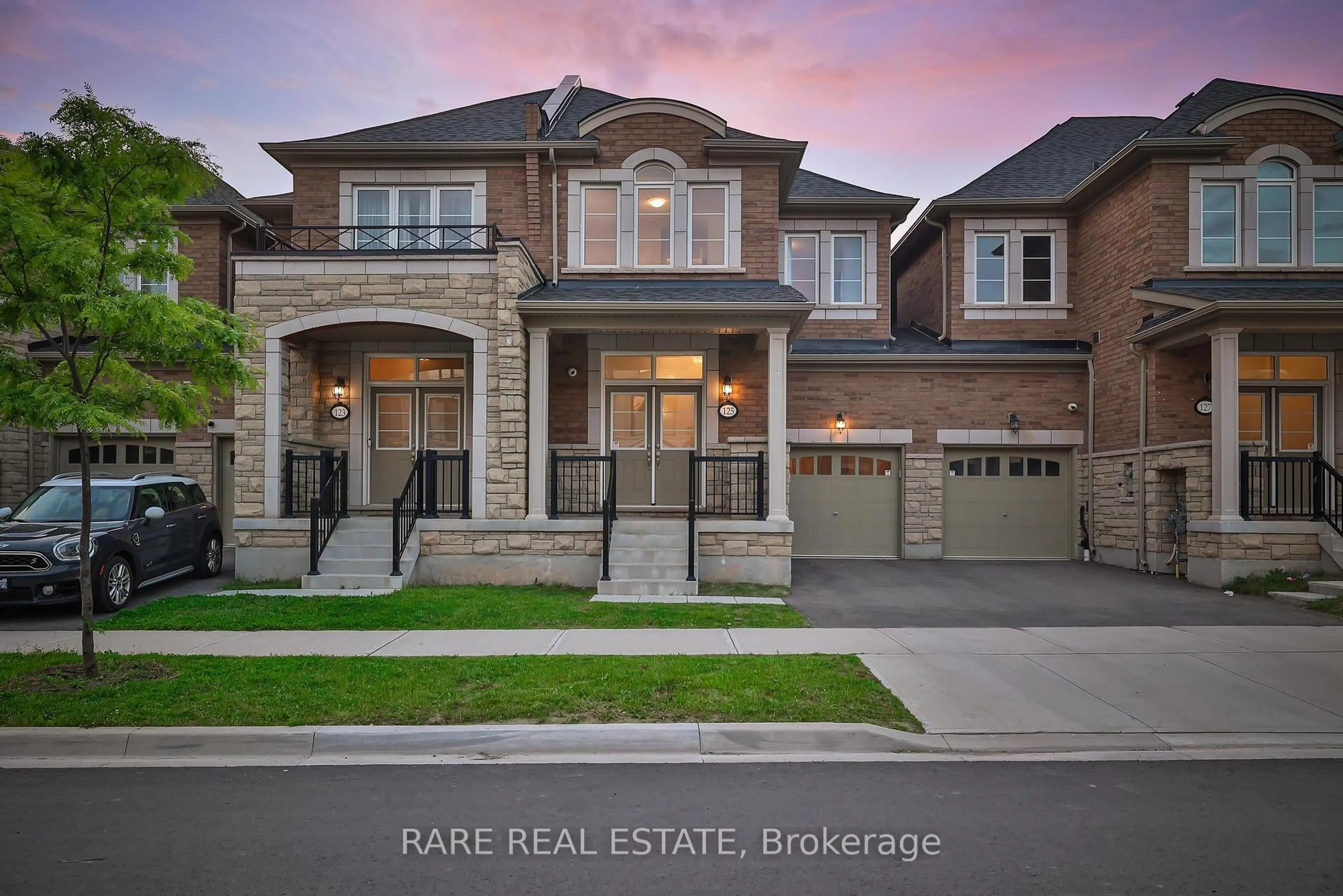 Home with brick exterior material, street for 125 Marigold Gdns, Oakville Ontario L6H 0Y1