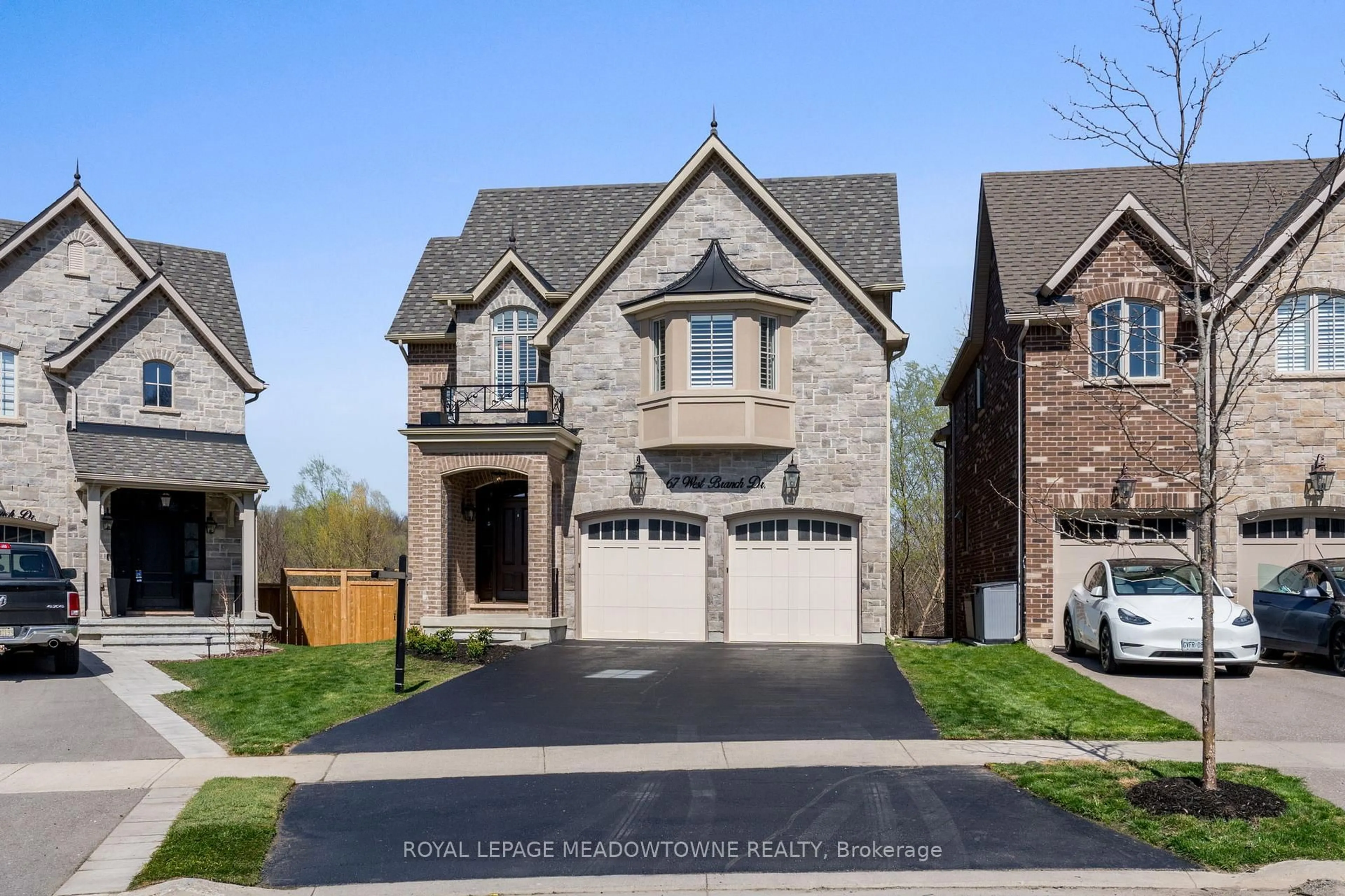 Home with brick exterior material, street for 67 West Branch Dr, Halton Hills Ontario L7G 0J7