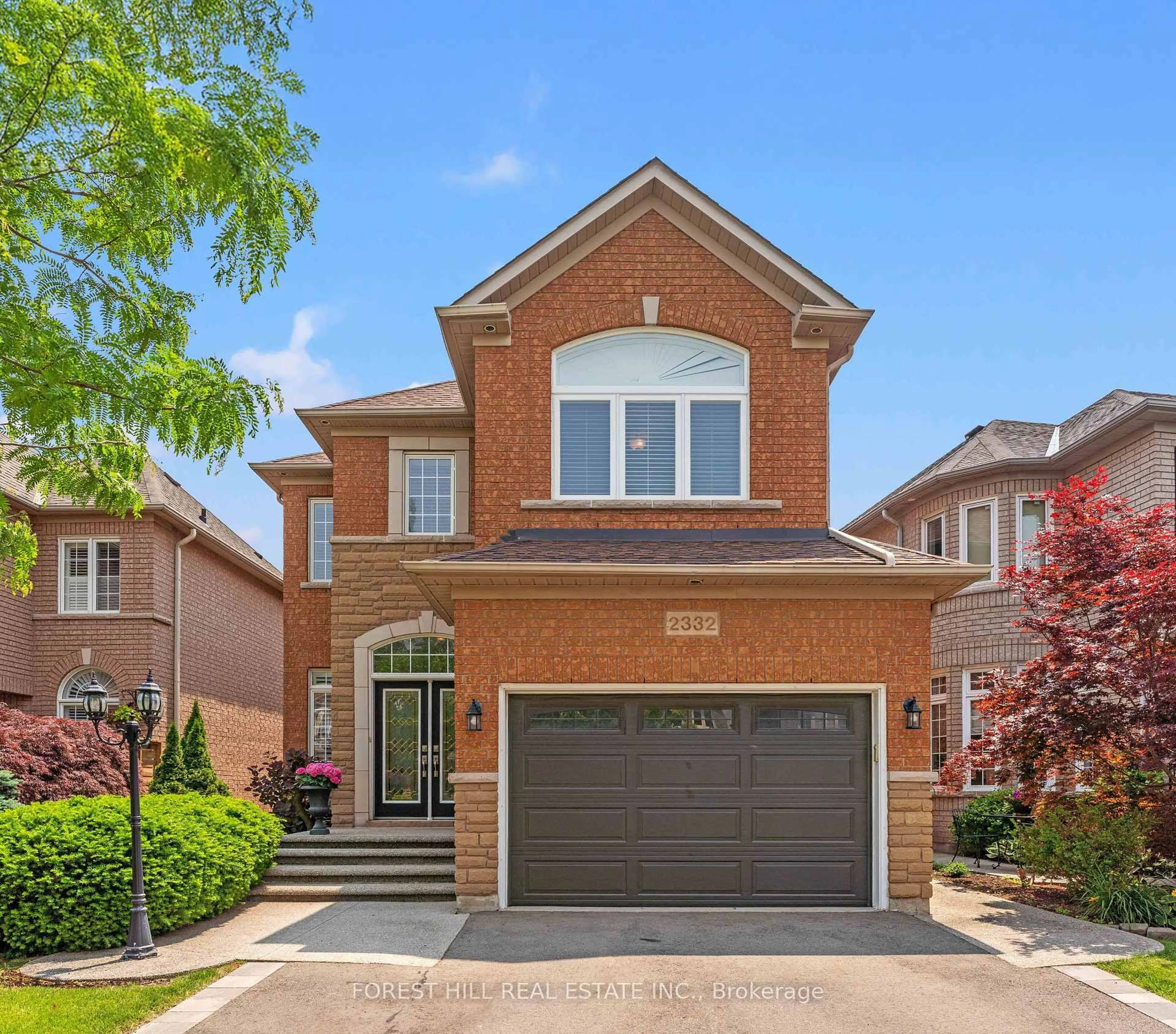 Home with brick exterior material, street for 2332 Glenfield Rd, Oakville Ontario L6M 3V1