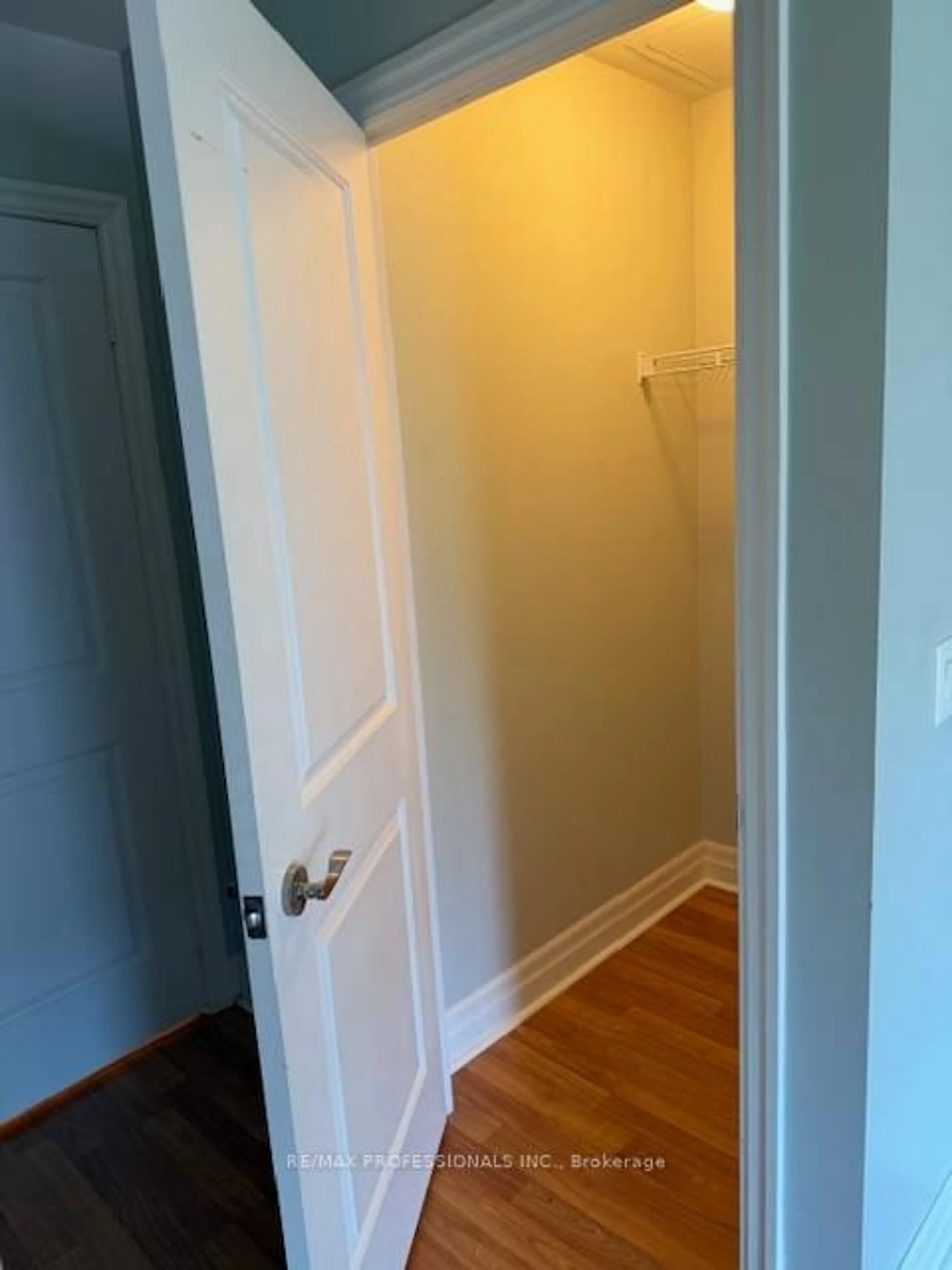 Unknown for 58 Marine Parade Dr #303, Toronto Ontario M8V 0A3