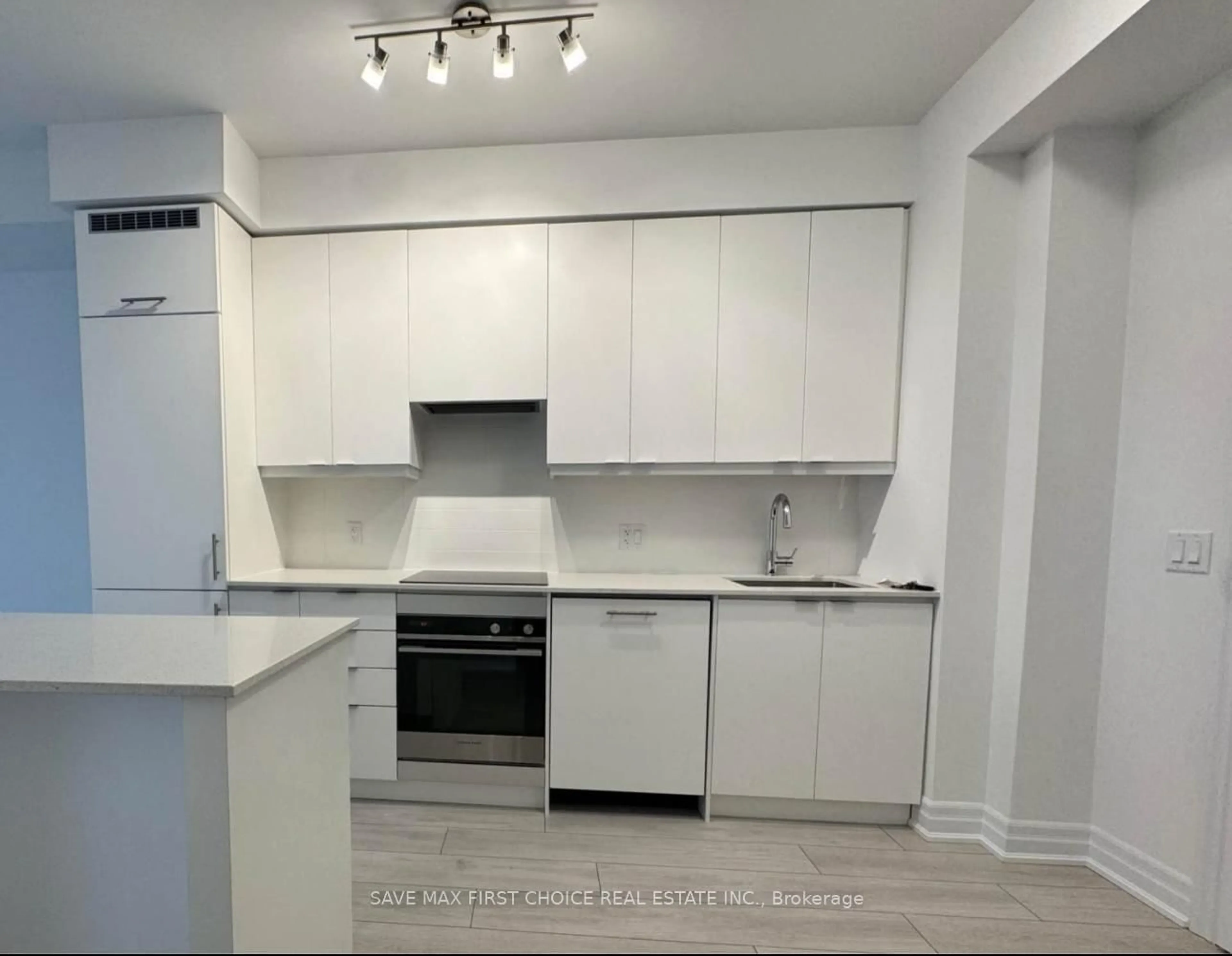 Standard kitchen, unknown for 30 Elm Dr #2809, Mississauga Ontario L5B 0N6