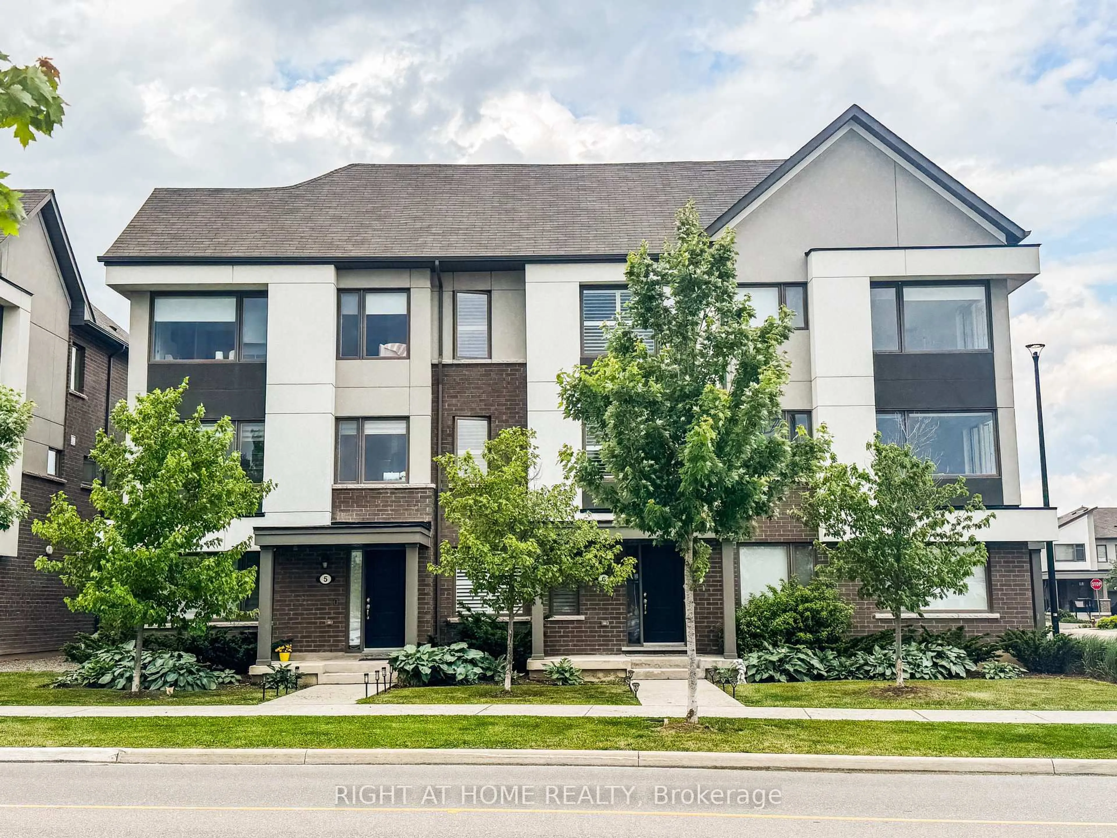 Unknown for 1125 Leger Way #6, Milton Ontario L9E 1N7