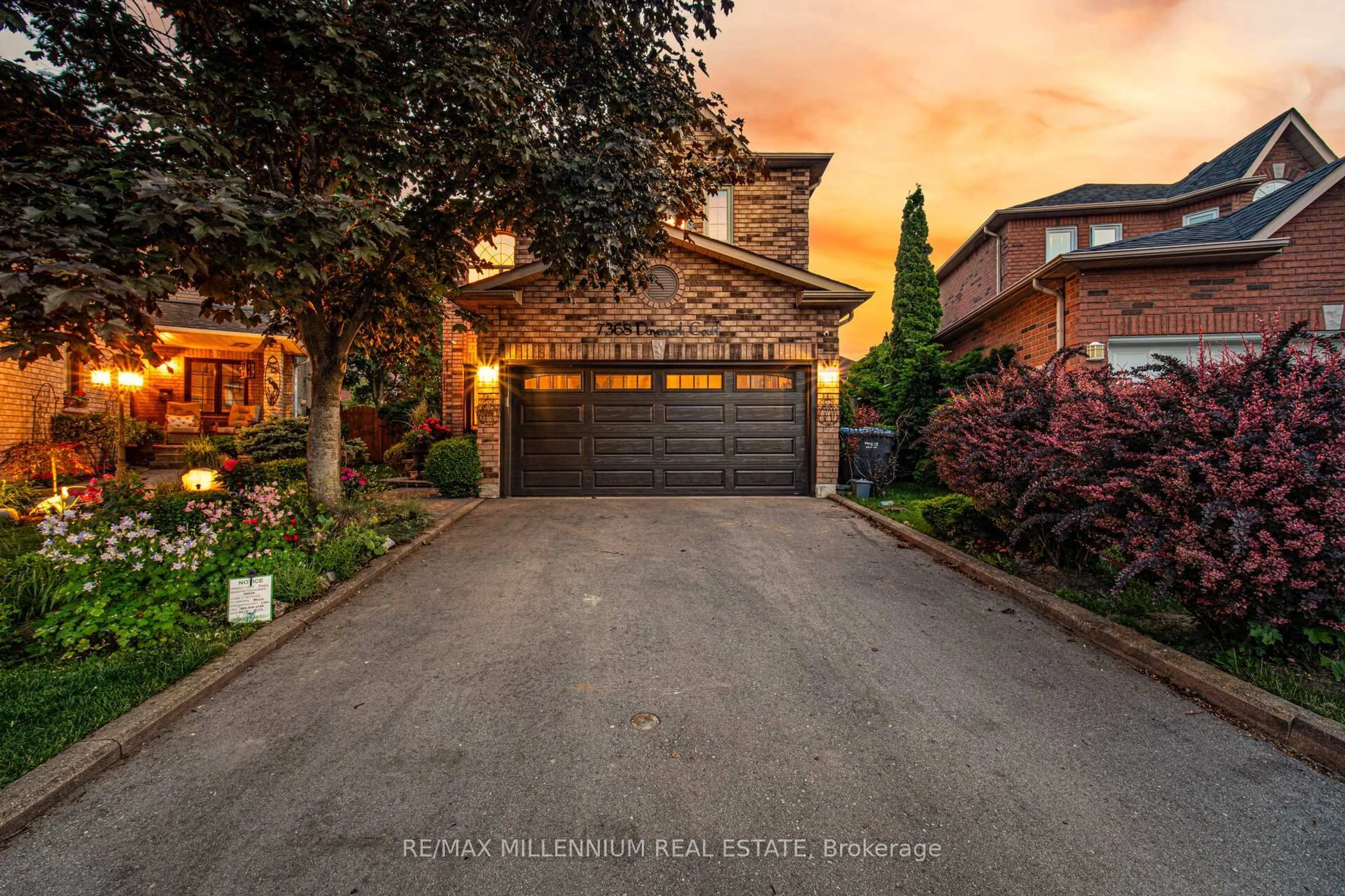 Home with brick exterior material, street for 7368 Davemark Crt, Mississauga Ontario L5N 7P3