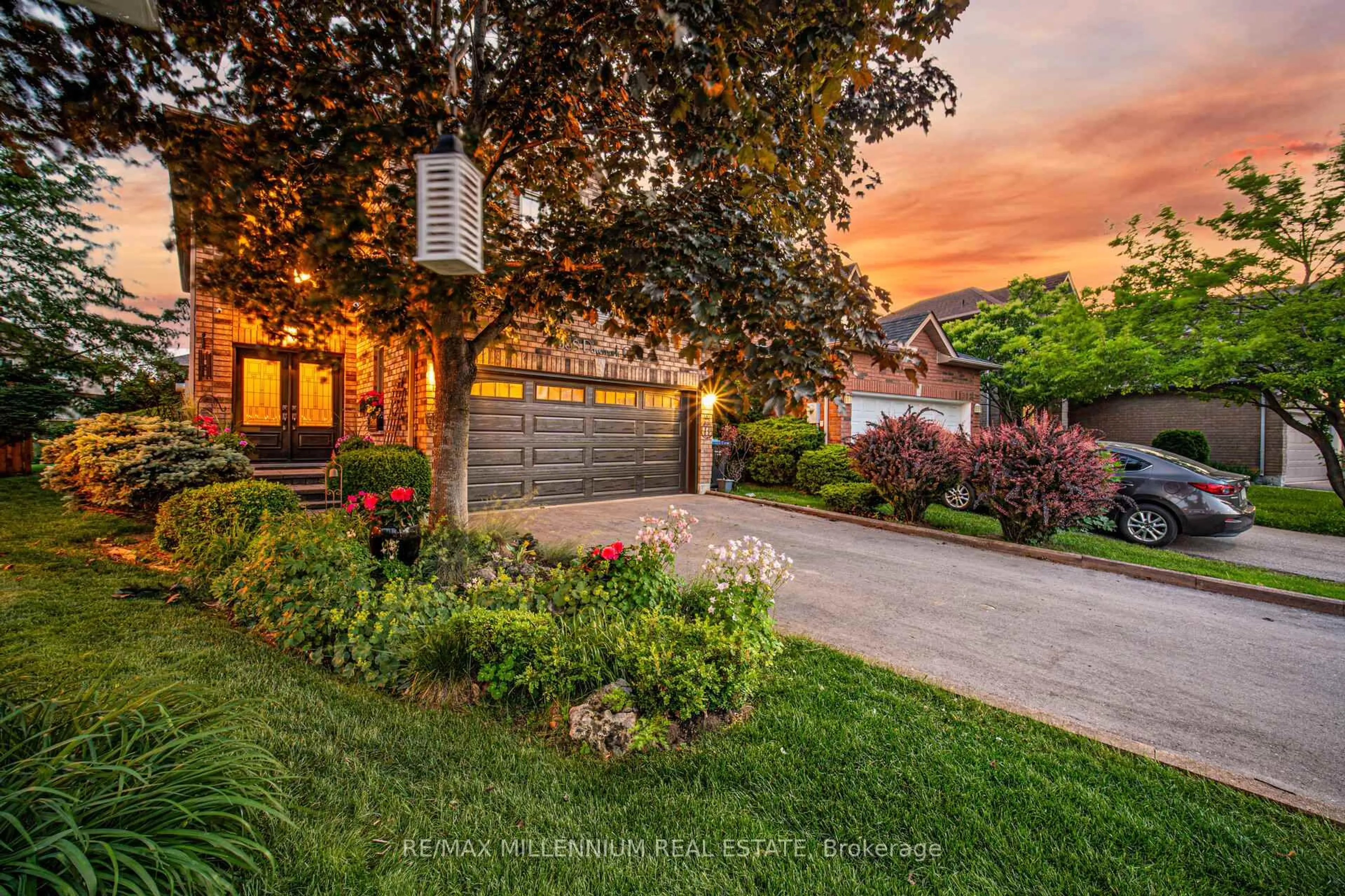 Home with brick exterior material, street for 7368 Davemark Crt, Mississauga Ontario L5N 7P3