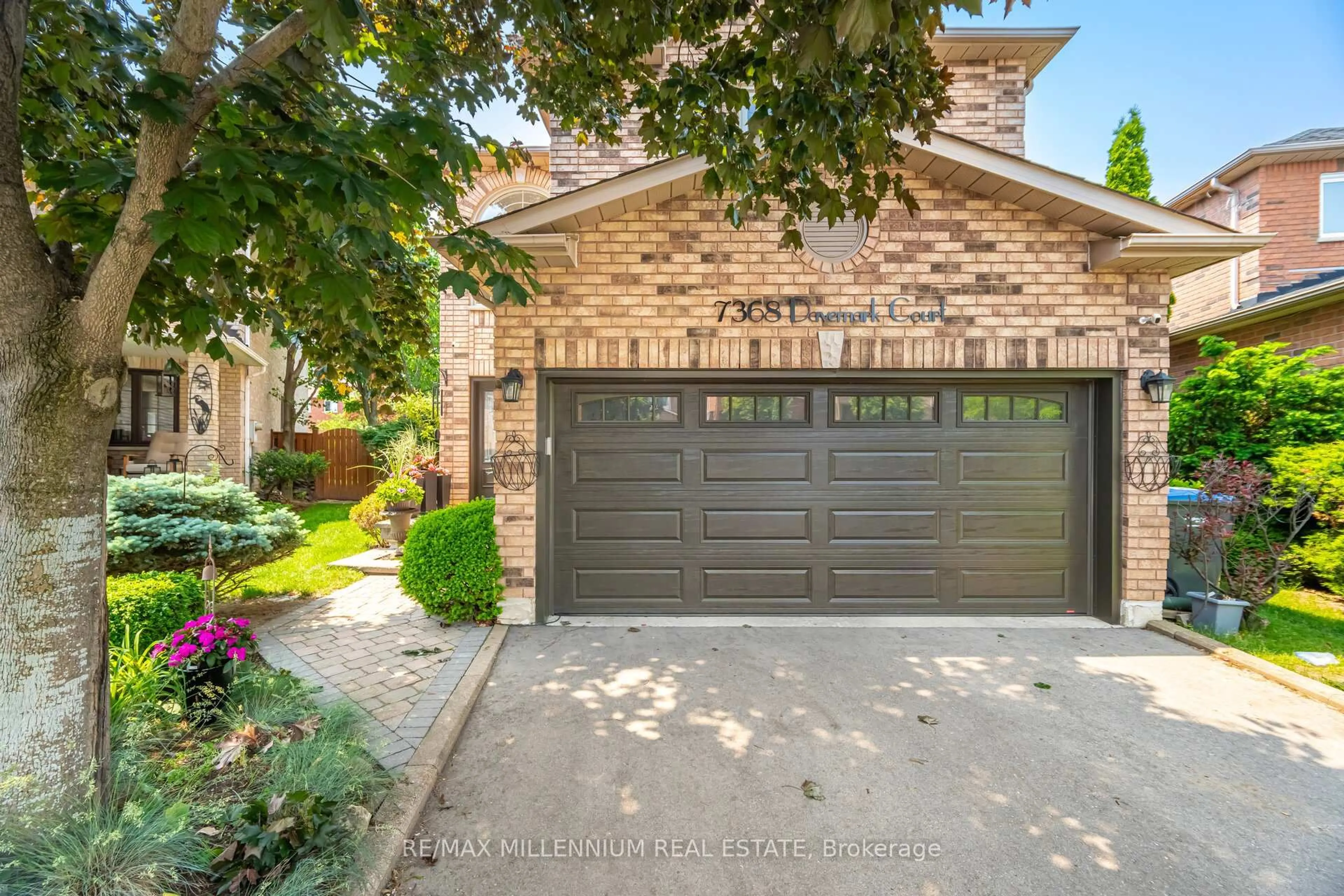 Home with brick exterior material, street for 7368 Davemark Crt, Mississauga Ontario L5N 7P3