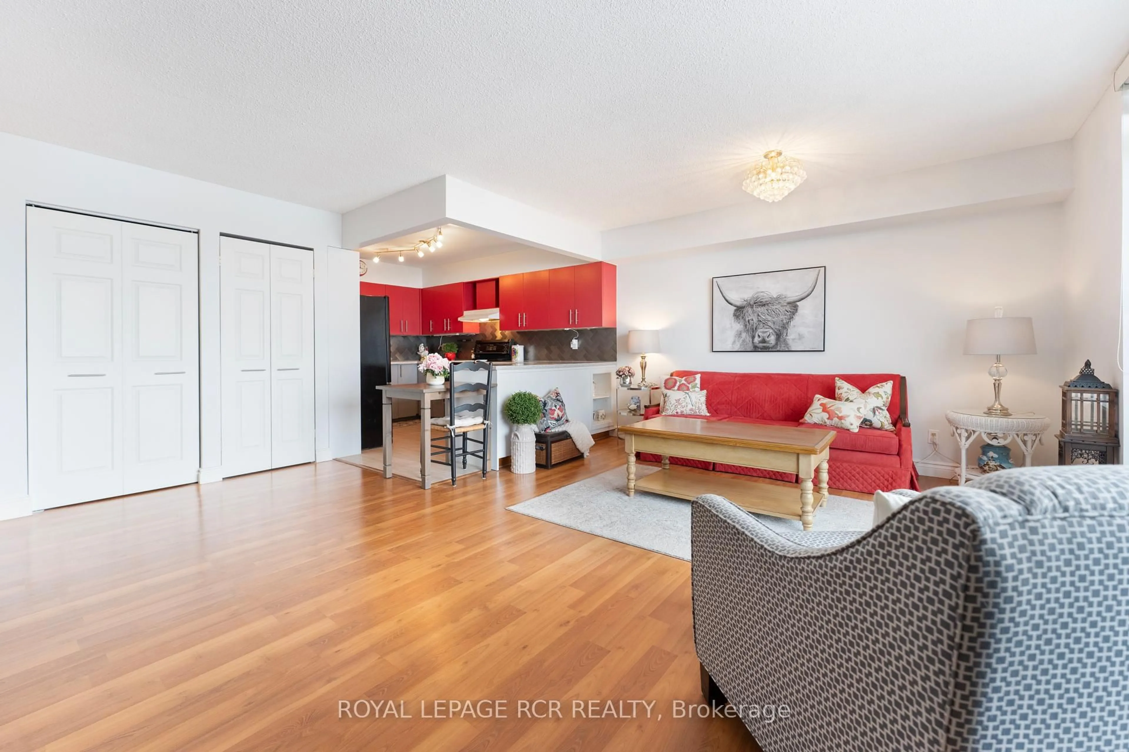Open concept kitchen, wood/laminate floor for 16 Fourth St #47, Orangeville Ontario L9W 4N7