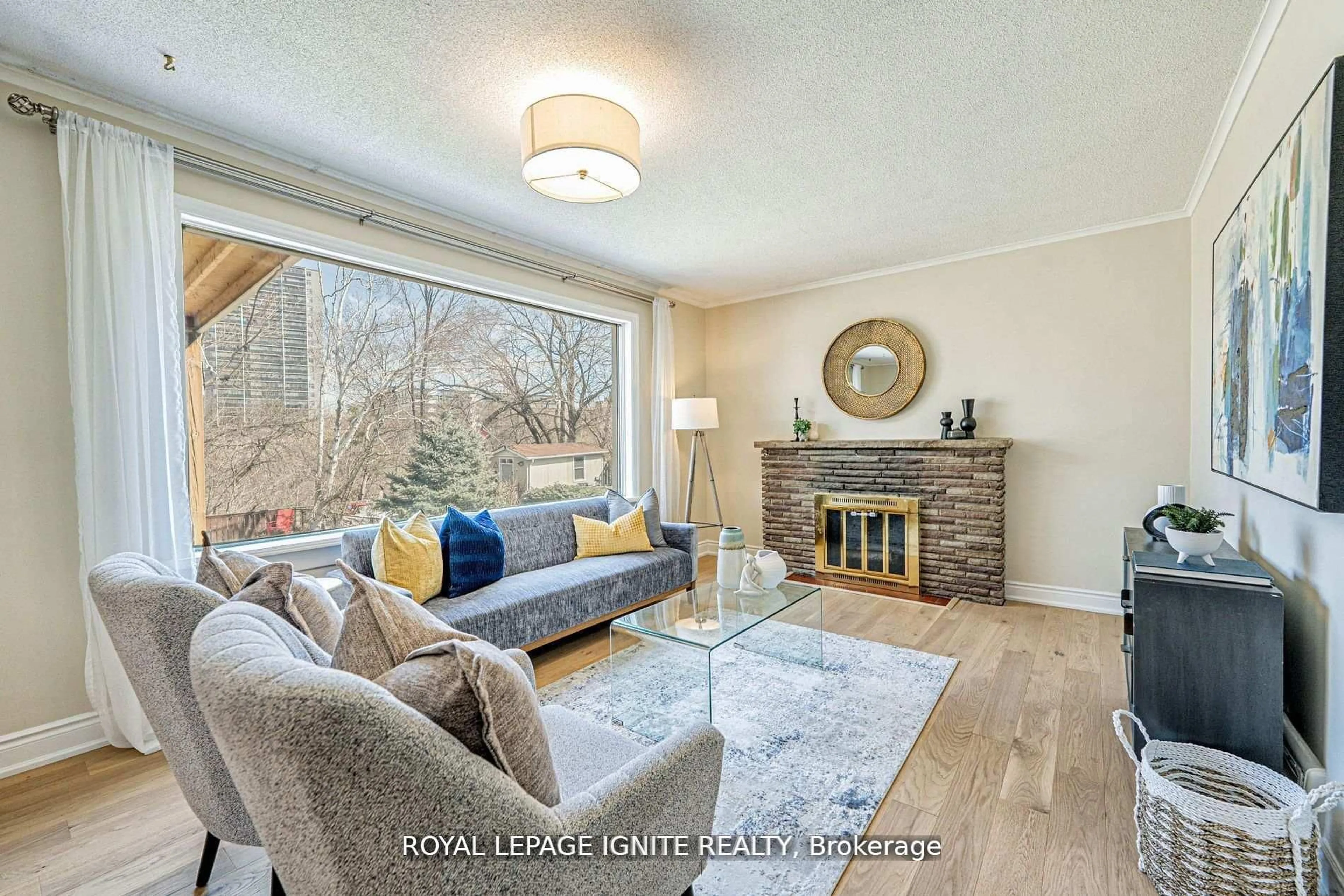 Living room with furniture, unknown for 53 Riverview Hts, Toronto Ontario M9P 2N3