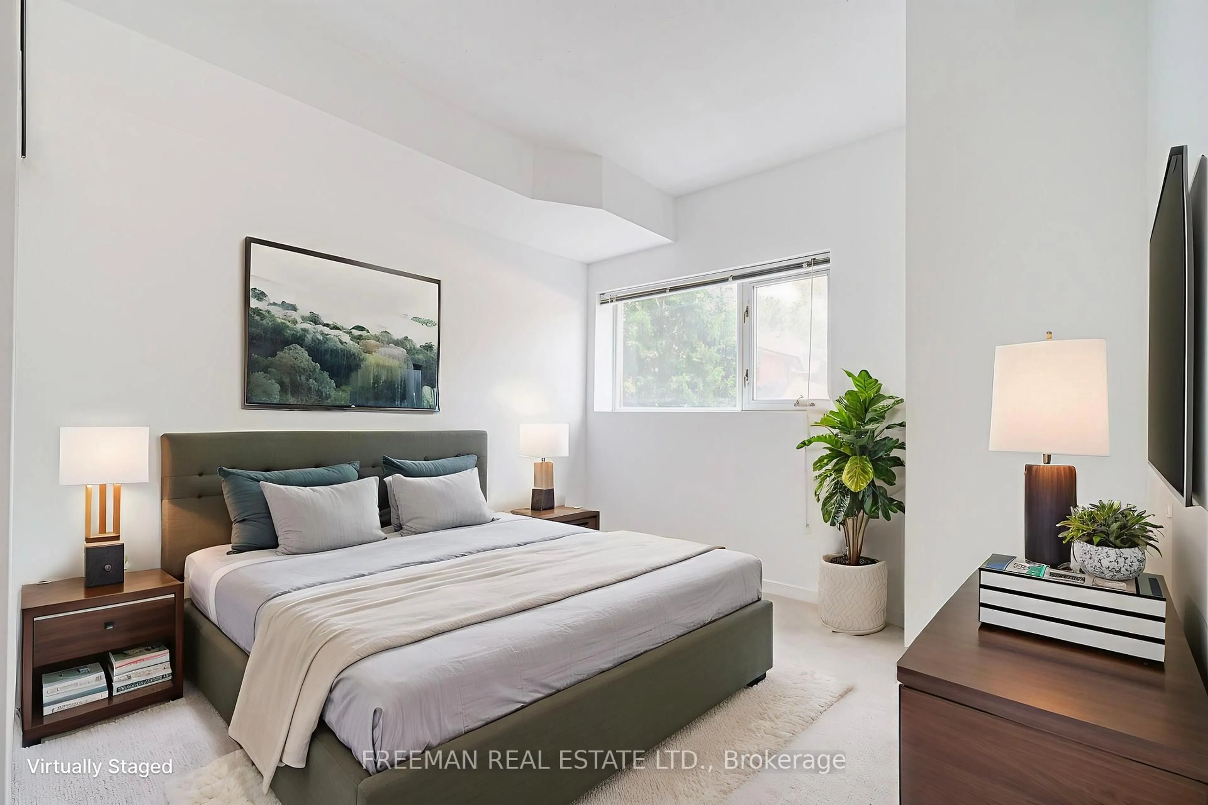 Bedroom with bed, unknown for 2495 Dundas St #221, Toronto Ontario M6P 1X4